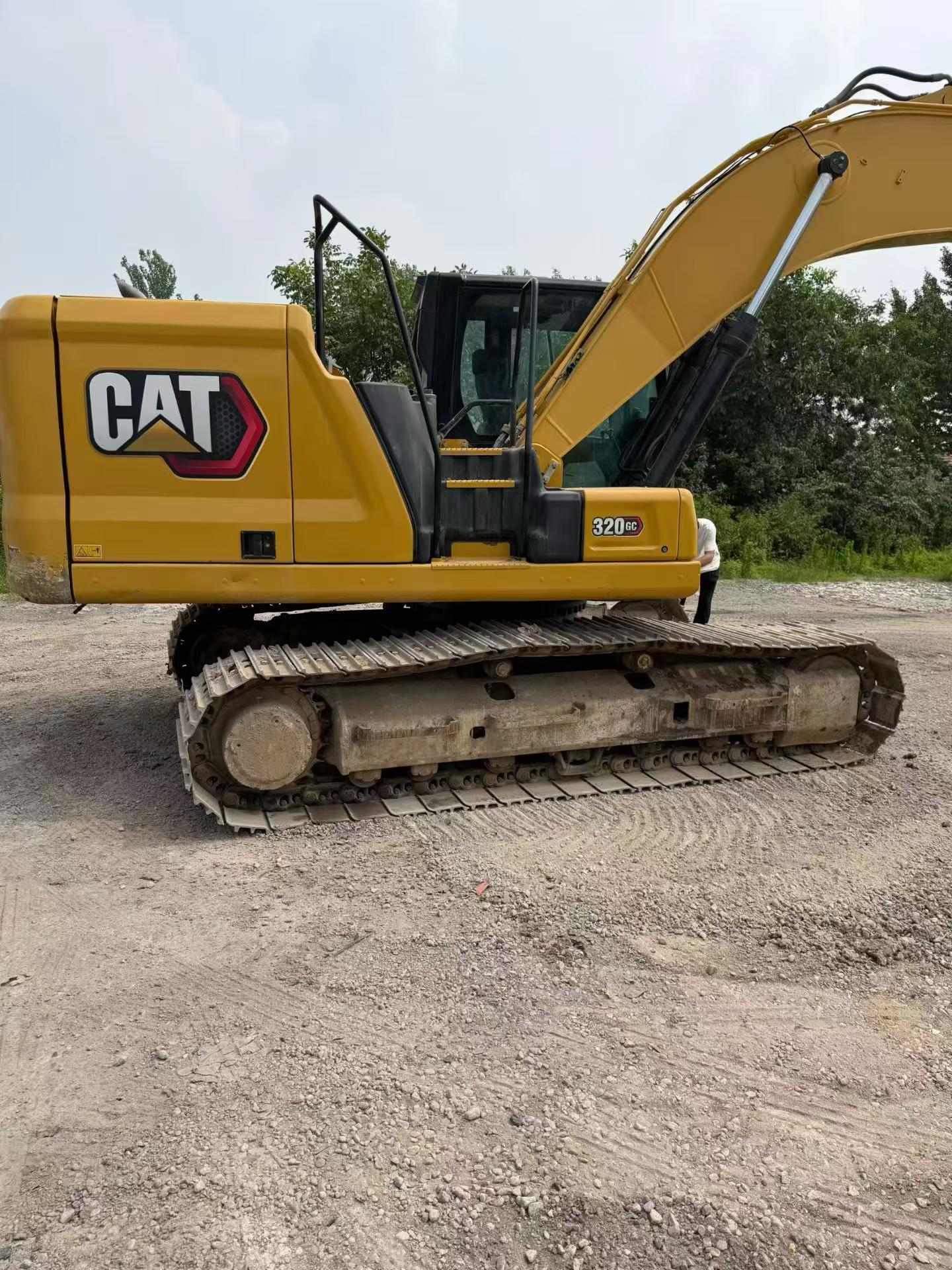 Buy Caterpillar 320GC Used Excavator / 2