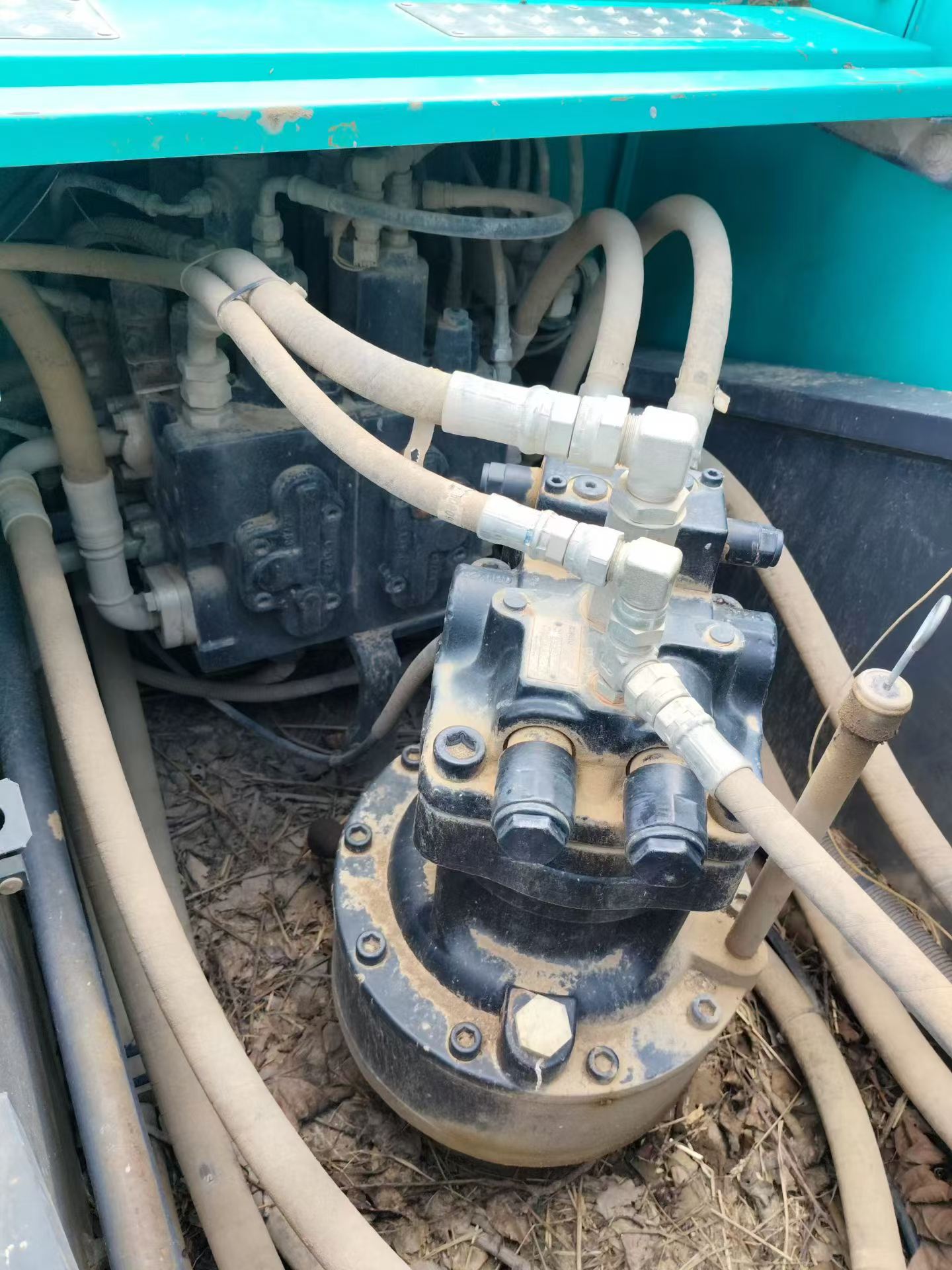 Buy Kobelco SK200-10 Used Excavator / 6