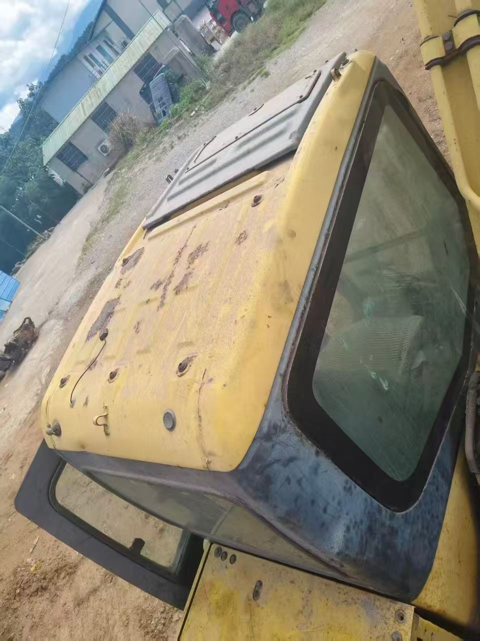 Buy Komatsu PC200 Used Excavator / 7