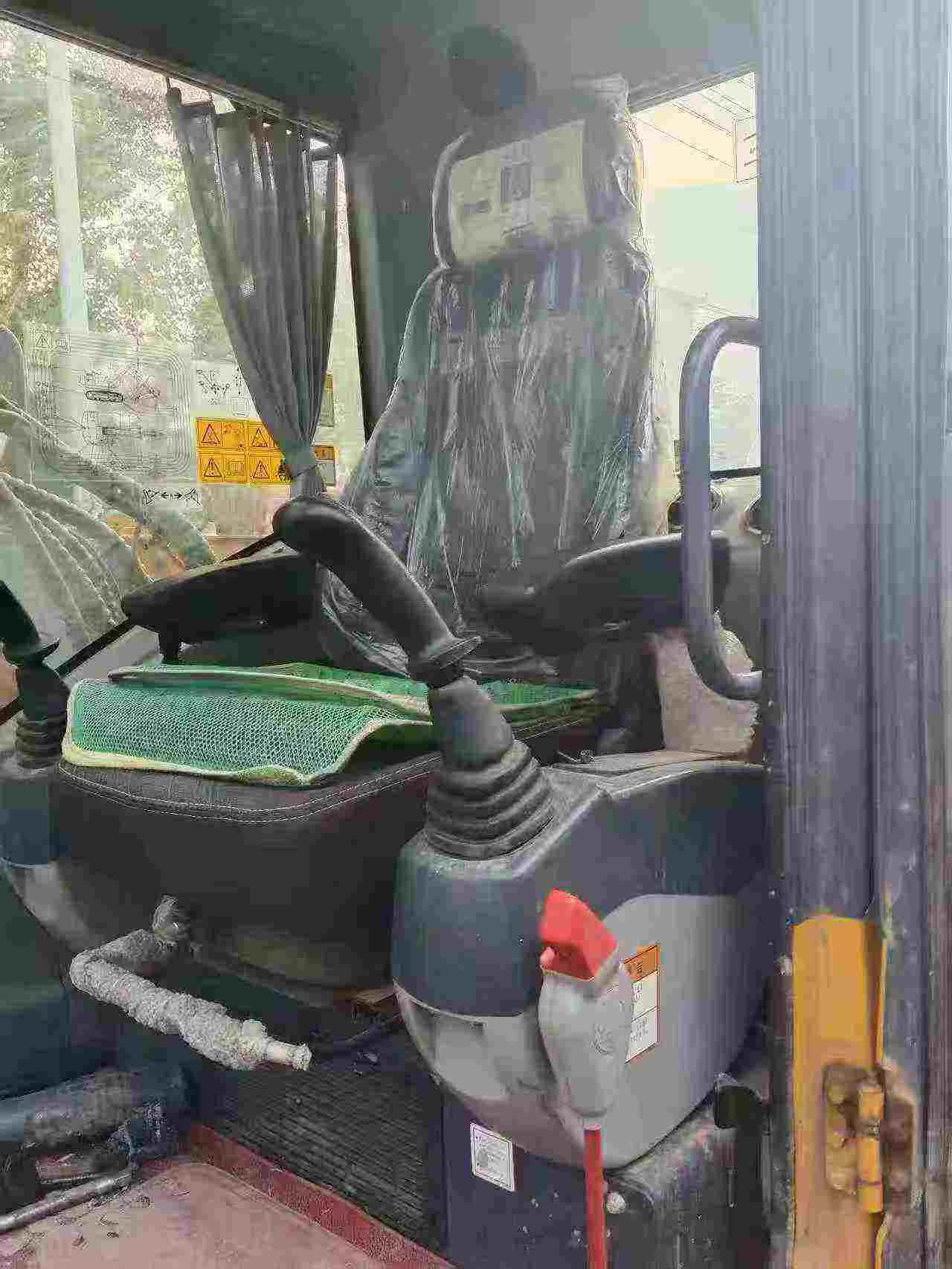 Buy XCMG XE75C Used Excavator / 9