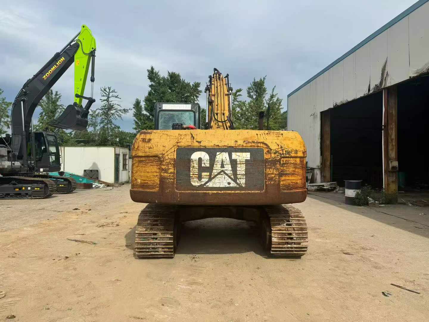 Buy Caterpillar 320D Used Excavator / 2