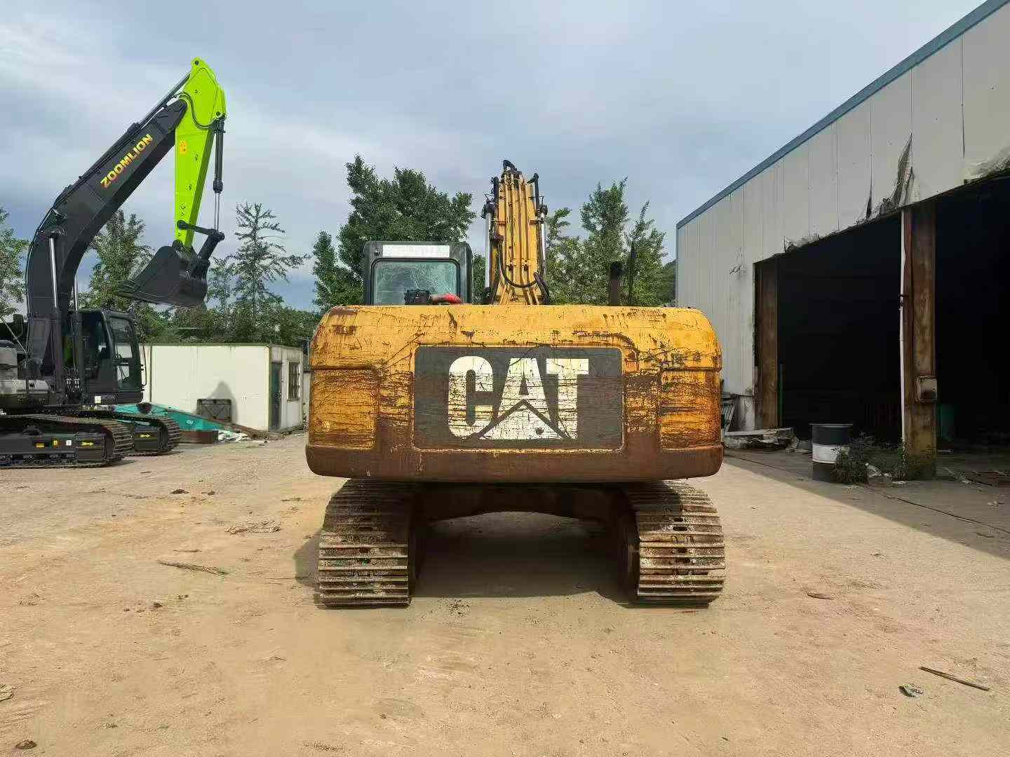 Buy Caterpillar 320D Used Excavator / 2
