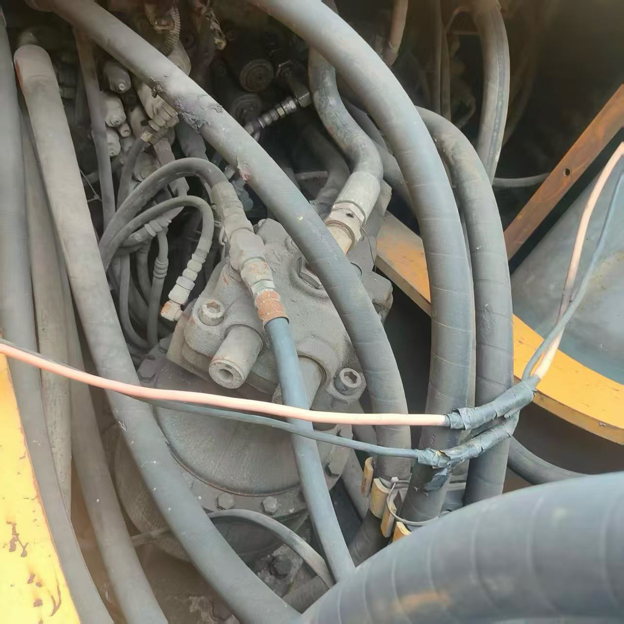 Buy Kato HD820V Used Excavator / 8