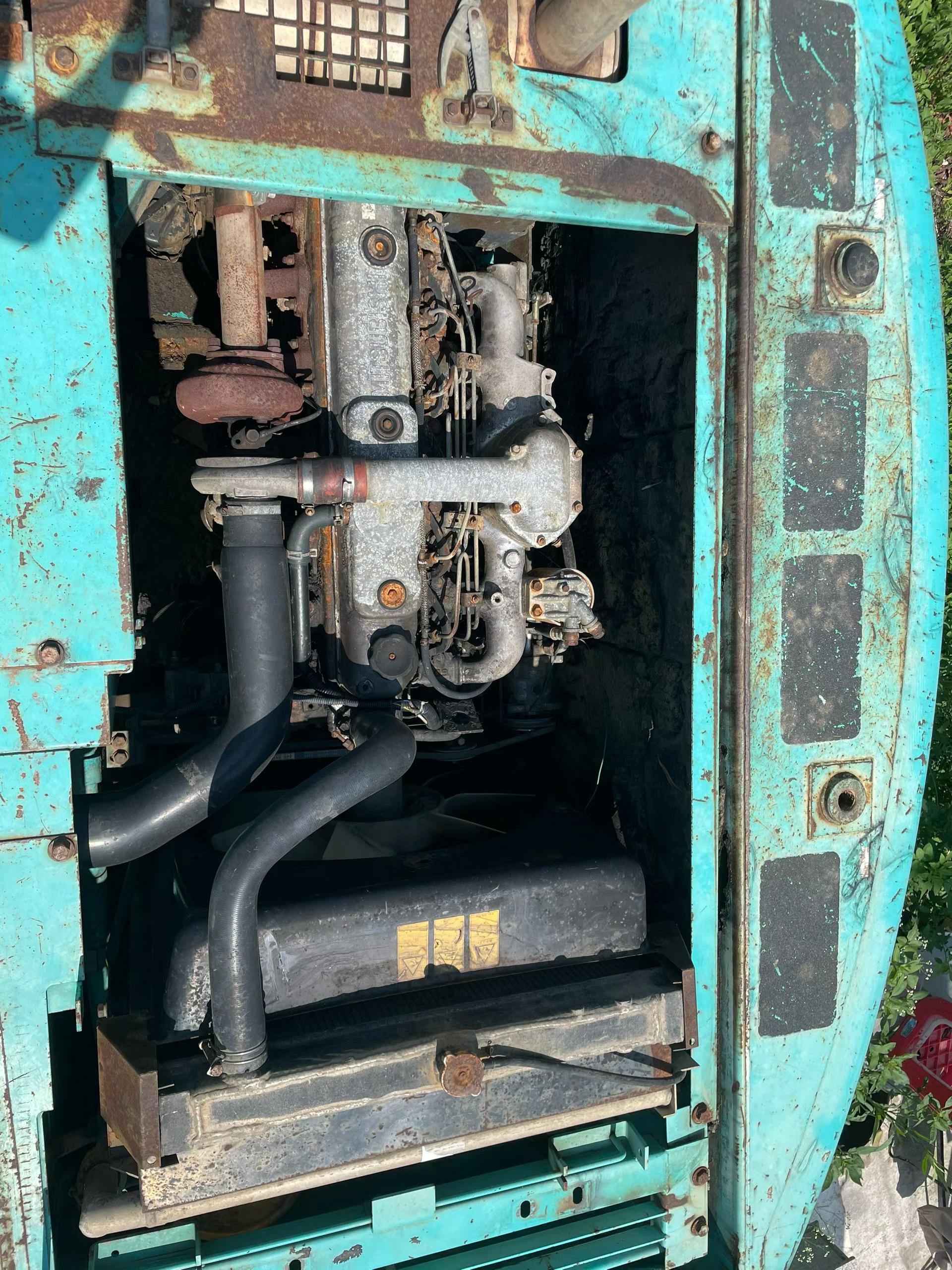 Buy Kobelco SK200-2 Used Excavator / 3