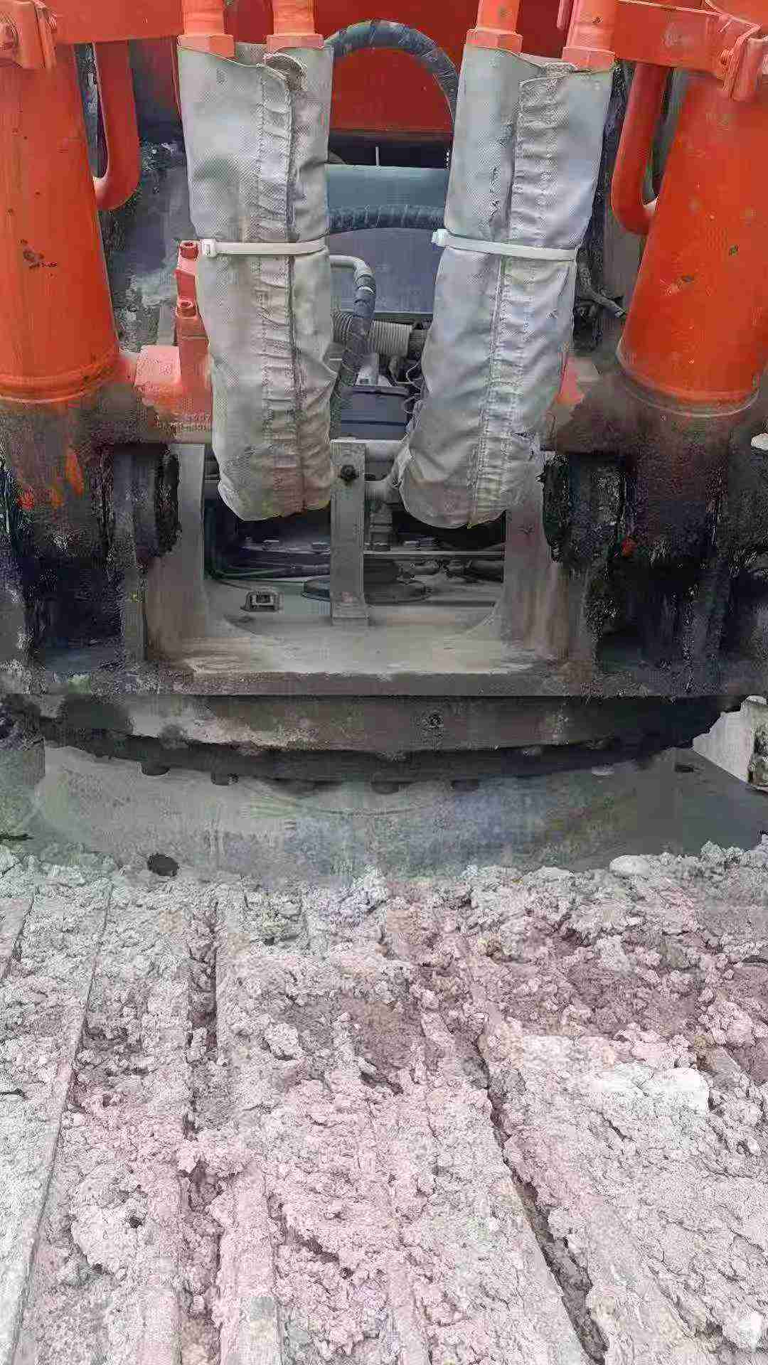 Buy Hitachi EX200 Used Excavator / 3