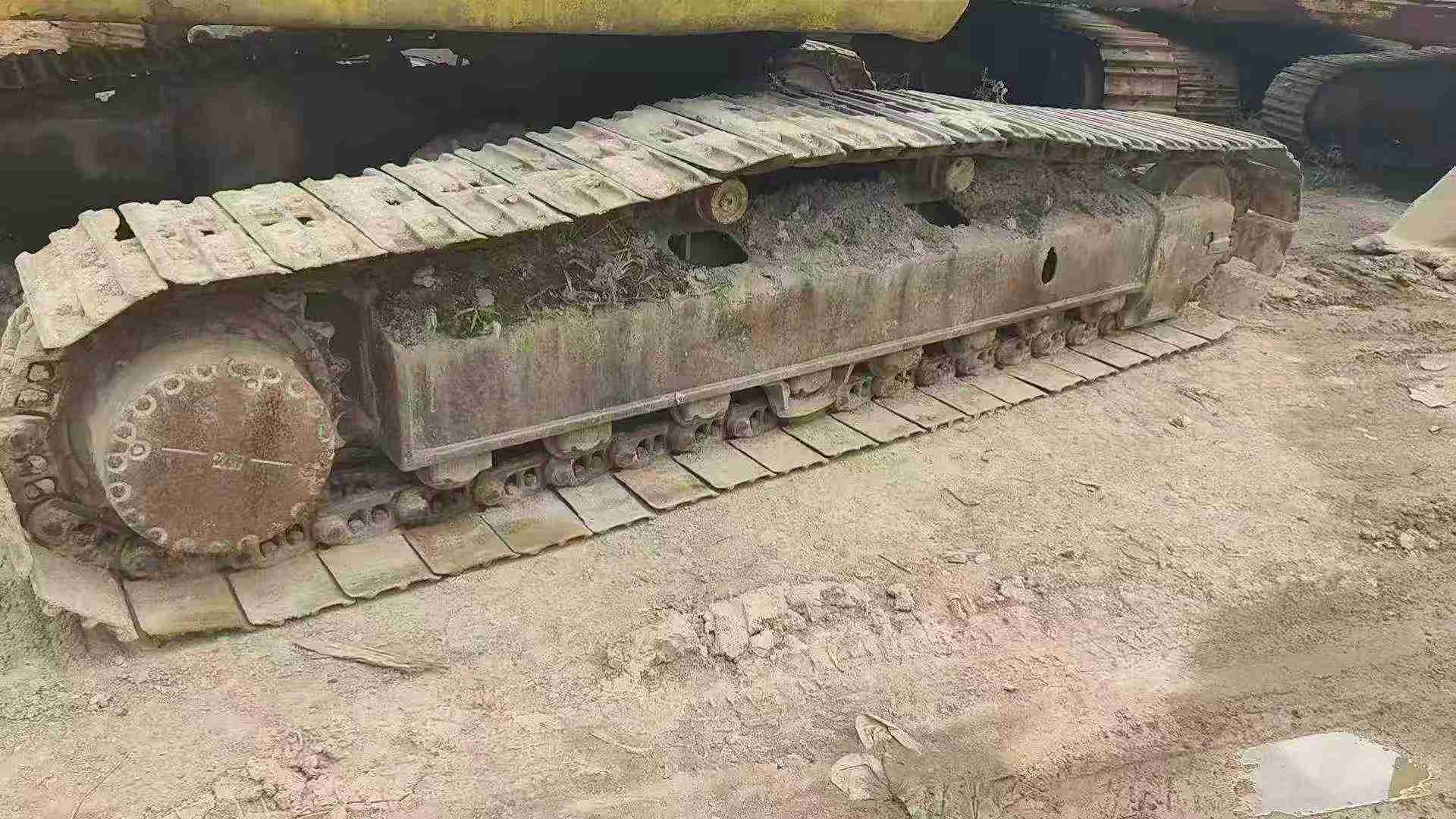 Buy Komatsu PC220-7 Used Excavator / 2