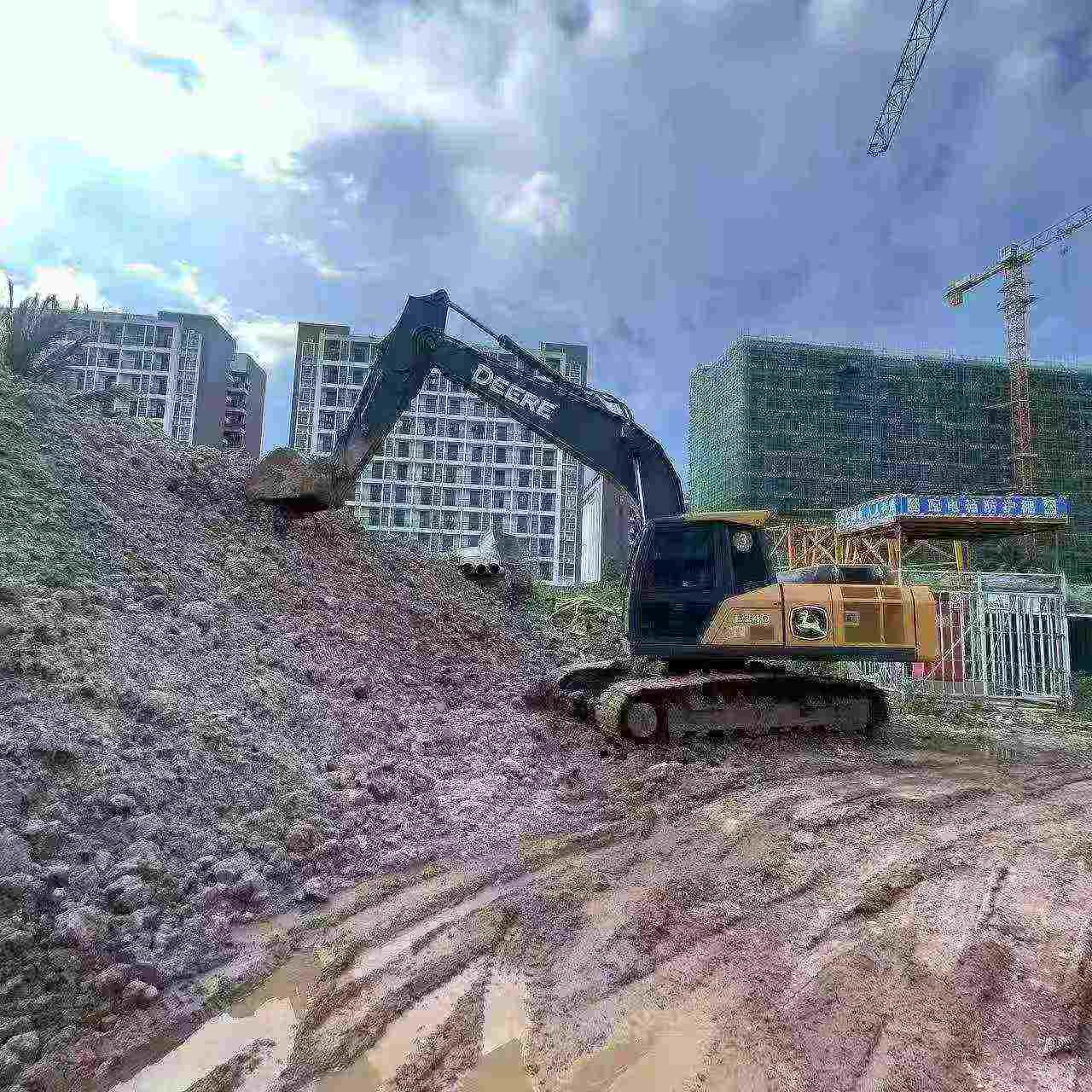 Buy JohnDeere E210 Used Excavator / 5