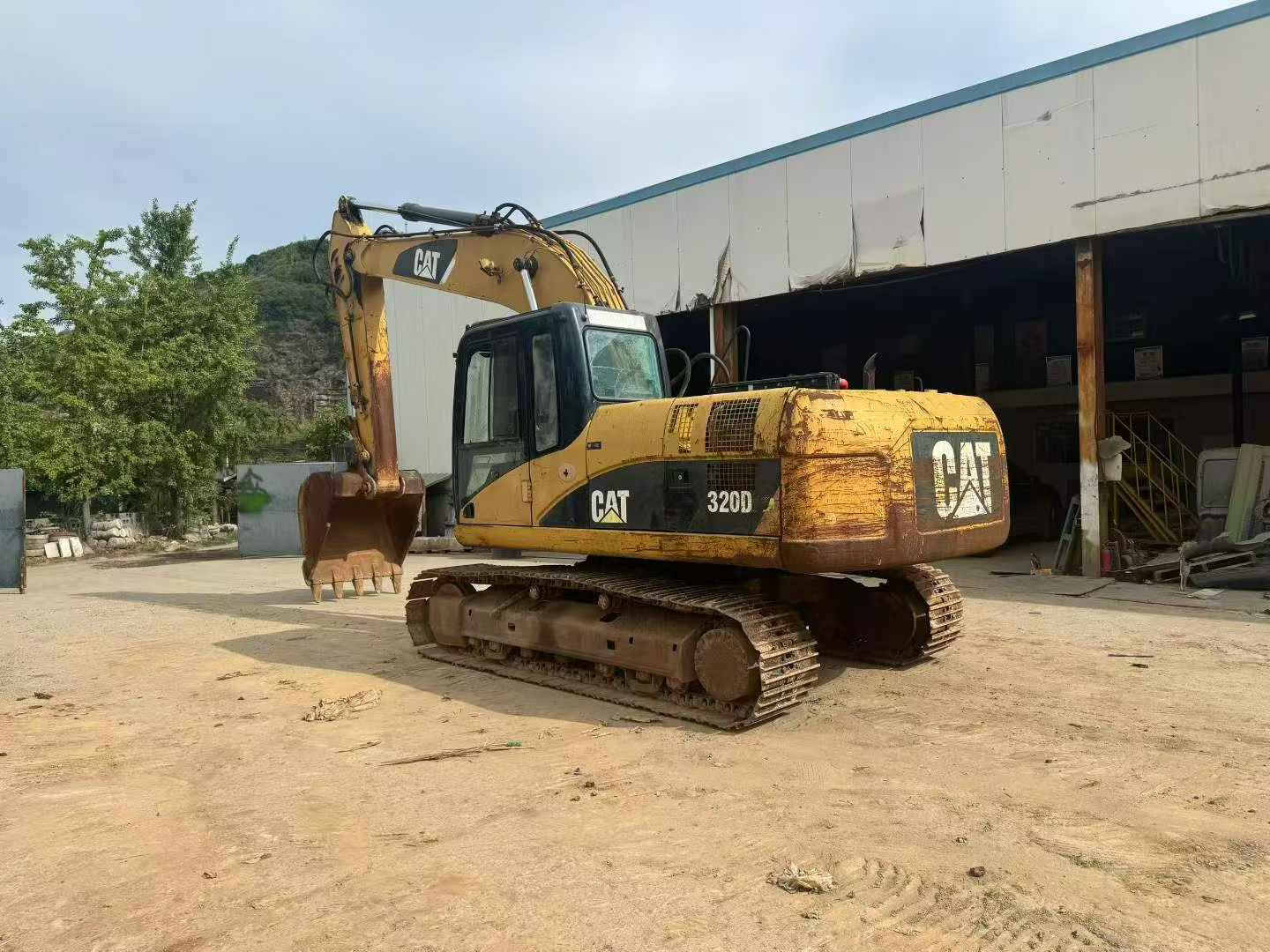 Buy Caterpillar 320D Used Excavator / 3