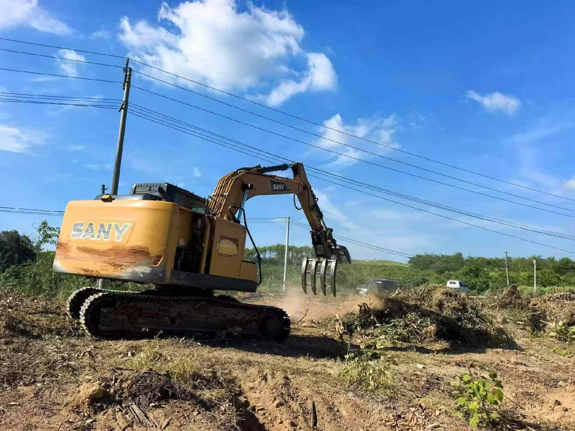 Buy Sany SY135 Used Excavator / 3