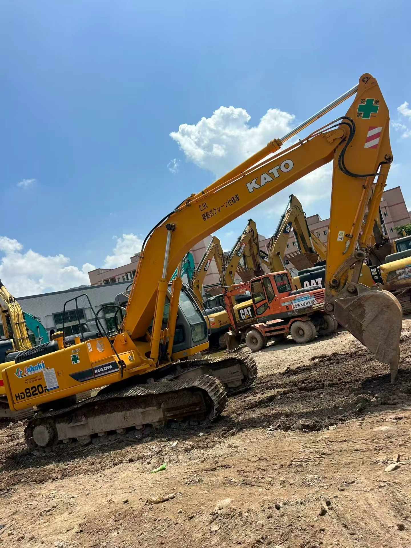 Buy Kato HD820R Used Excavator / 3