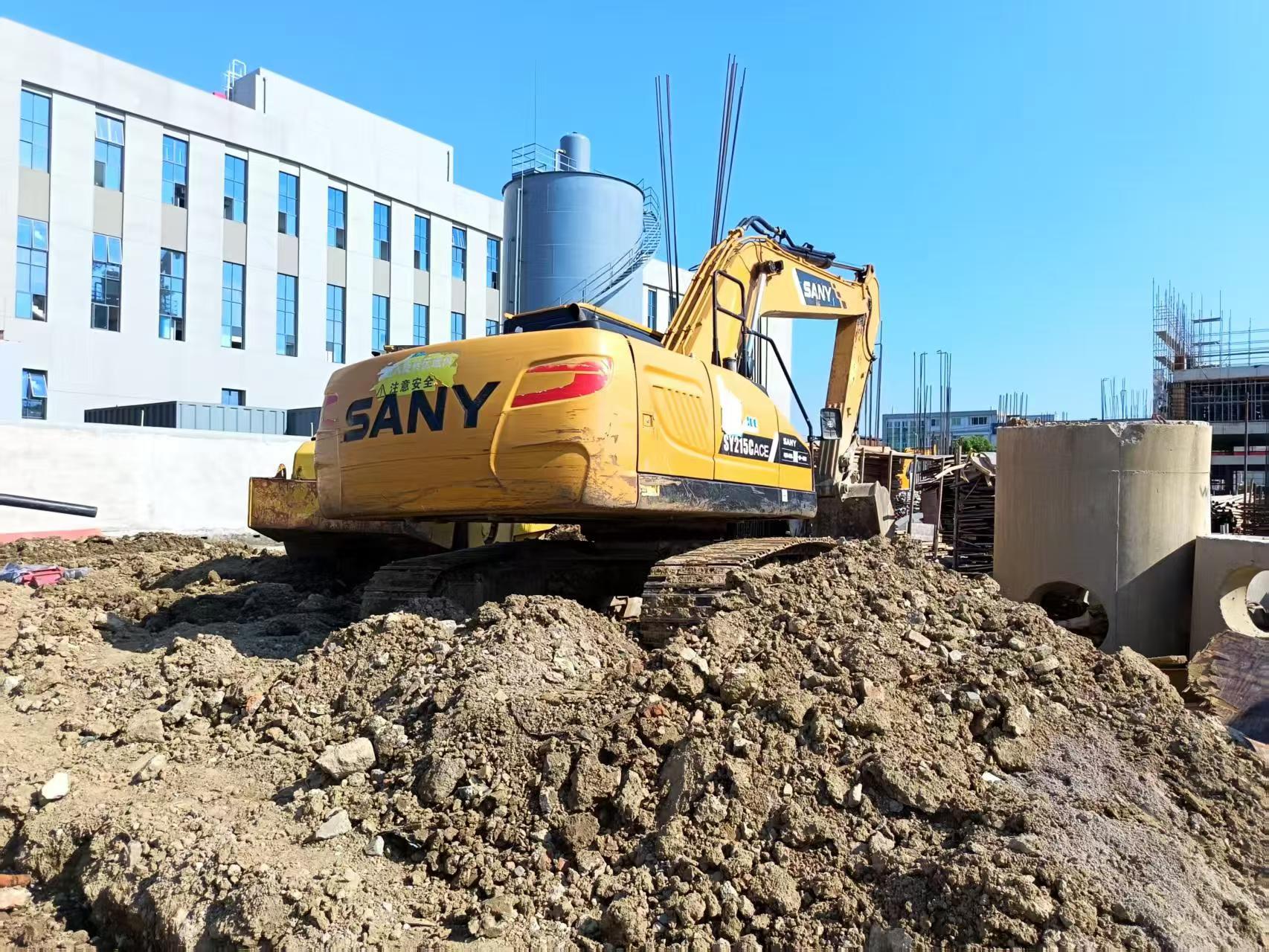 Buy Sany SY215C Used Excavator / 3