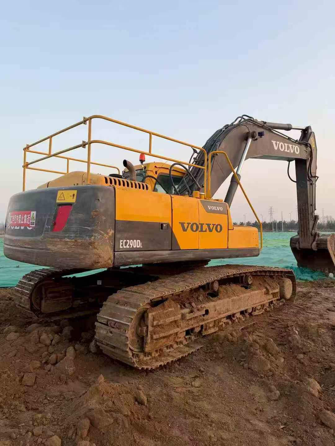 Buy Volvo EC290 Used Excavator / 3