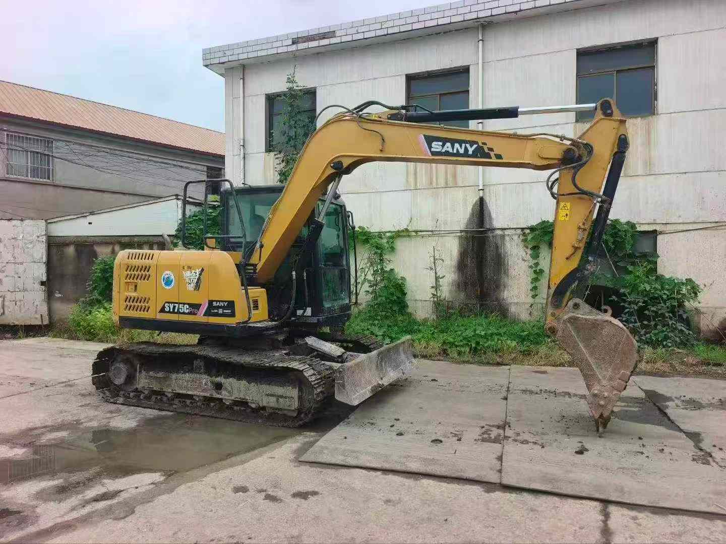 Buy Sany SY75 Used Excavator / 3