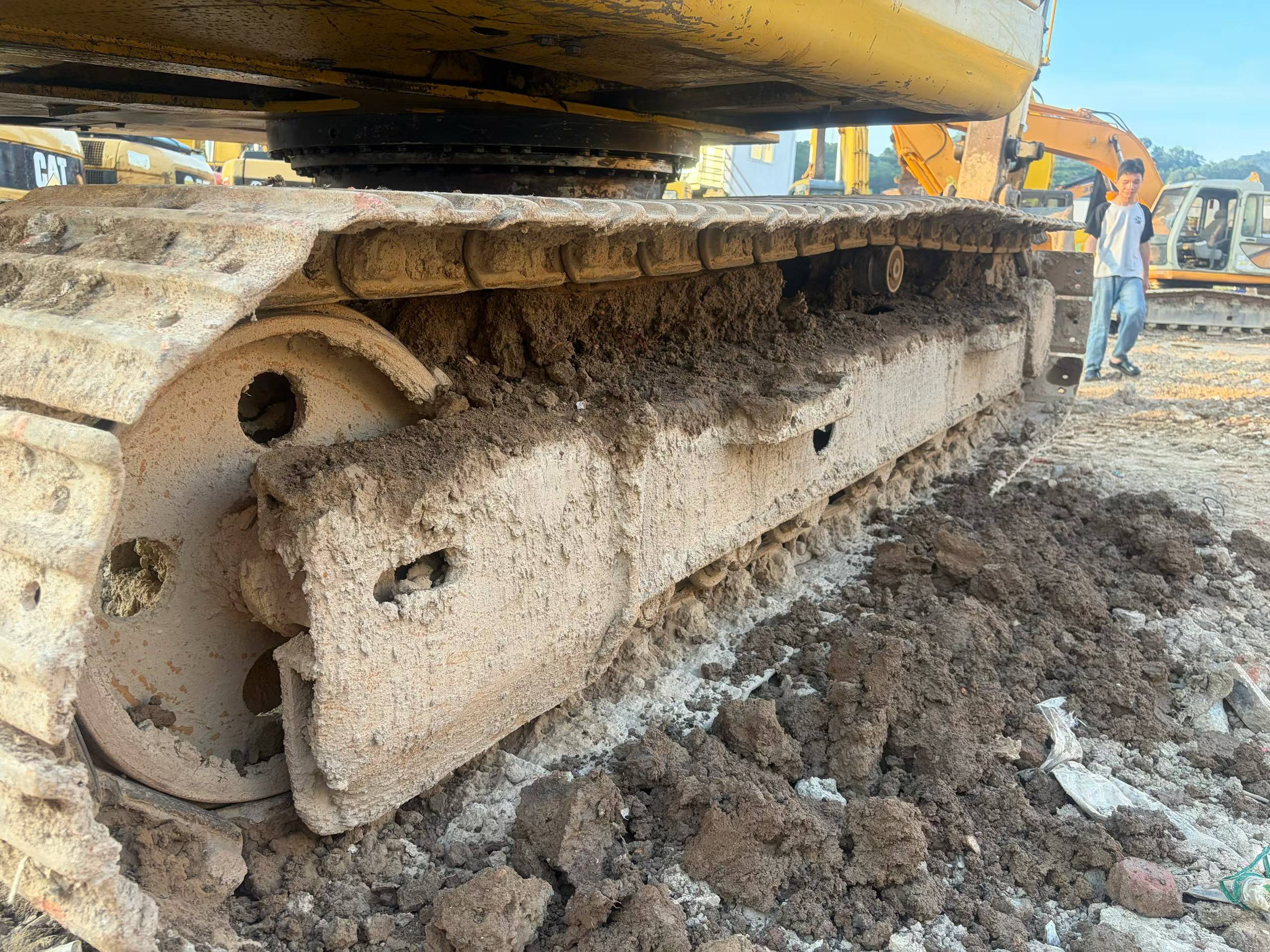 Buy Komatsu PC130-8 Used Excavator / 6
