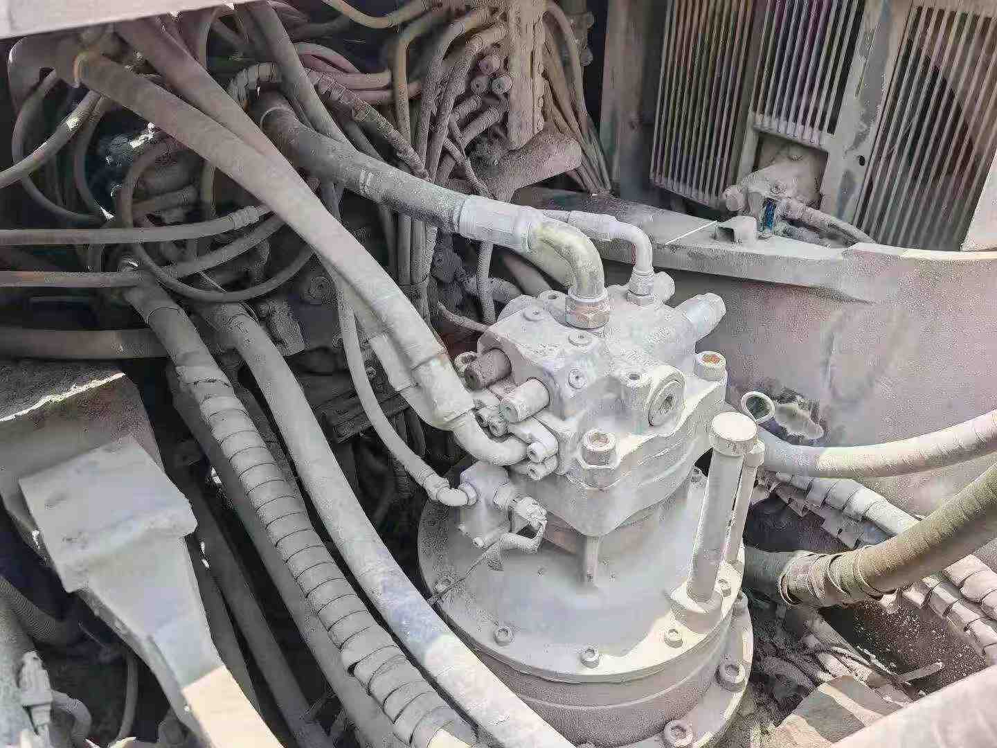 Buy Hitachi ZX330-5B Used Excavator / 4