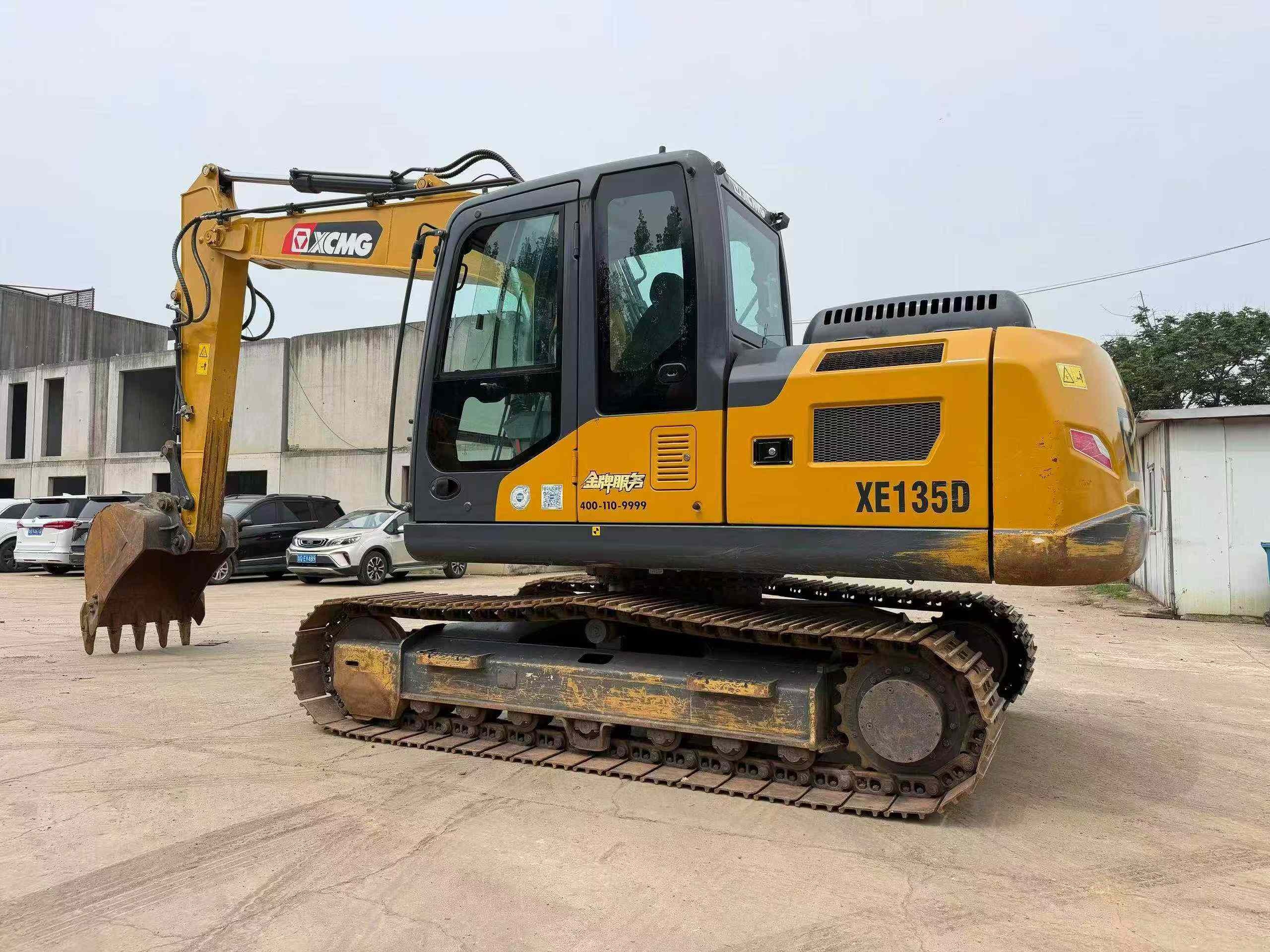 Buy XCMG XE135B Used Excavator / 4