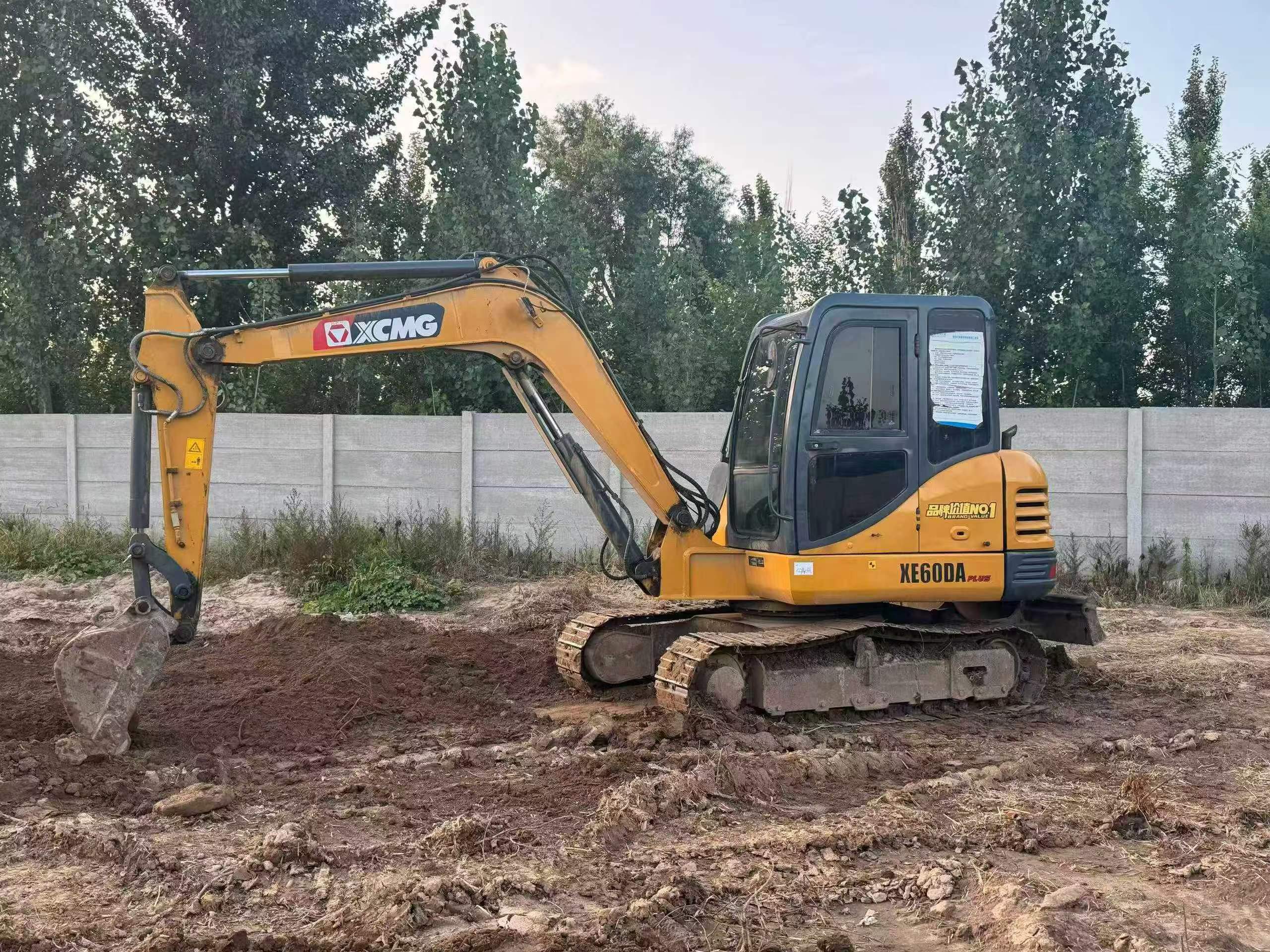 Buy XCMG XE60 Used Excavator / 5