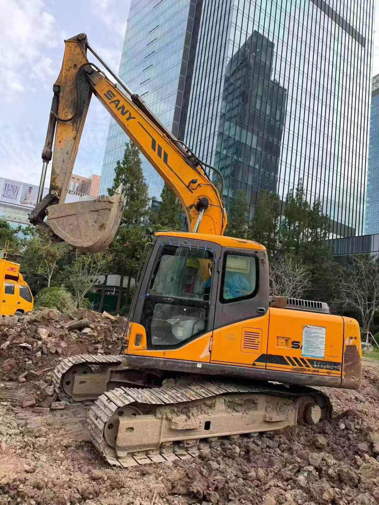 Buy Sany SY135-8S Used Excavator / 2