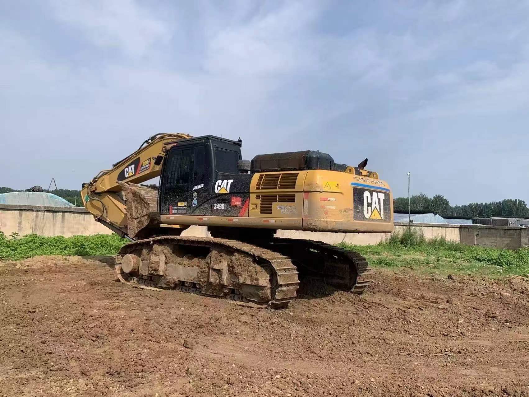Buy Caterpillar 340D2L Used Excavator / 2