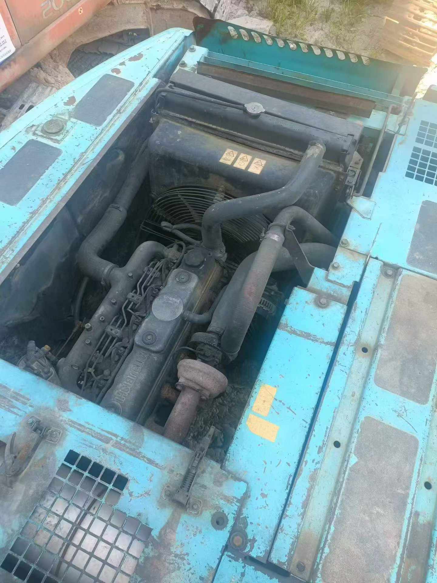 Buy Kobelco SK200 Used Excavator / 6