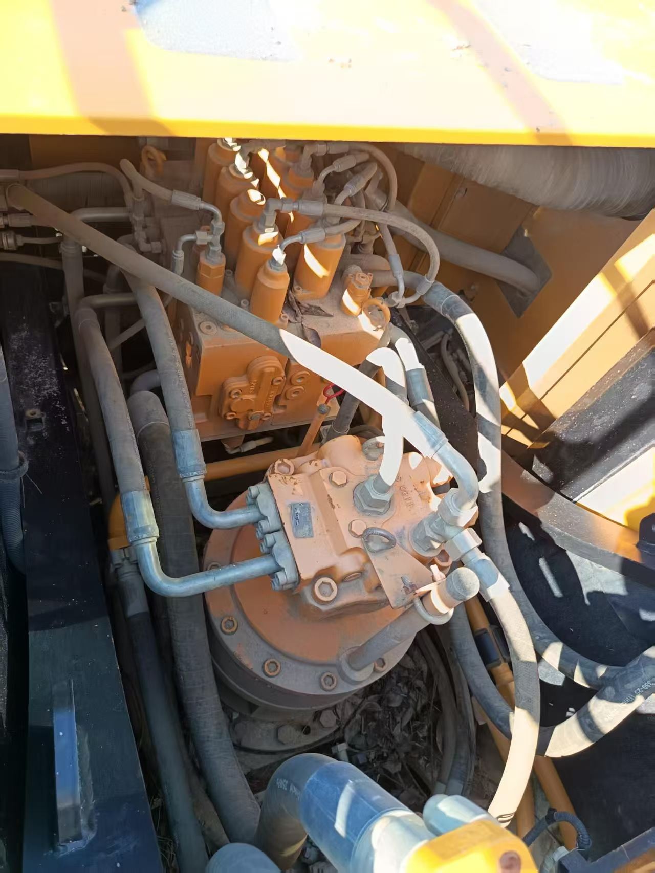 Buy Sany SY215C Used Excavator / 8