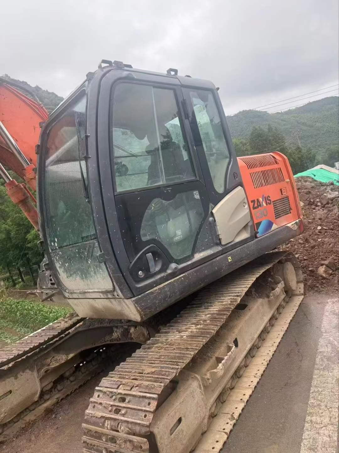 Buy Hitachi ZX130-5A Used Excavator / 2