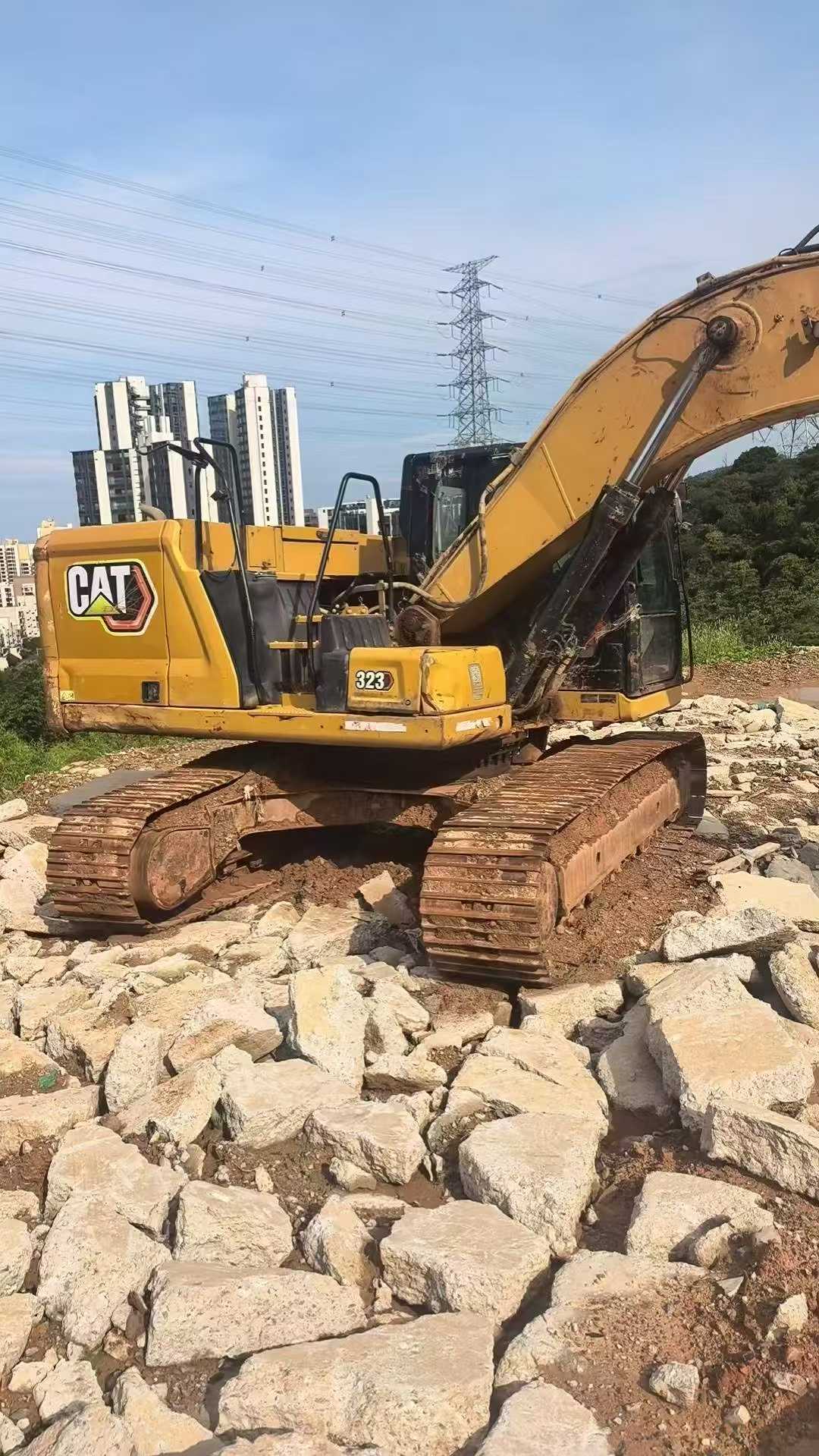 Buy Caterpillar 323 Used Excavator / 3