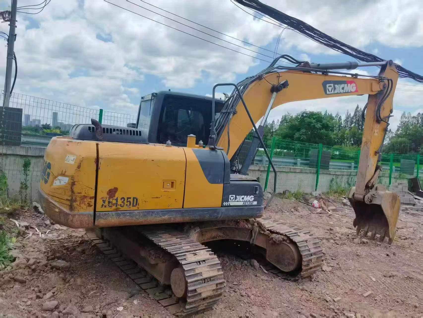 Buy XCMG XE135B Used Excavator / 8