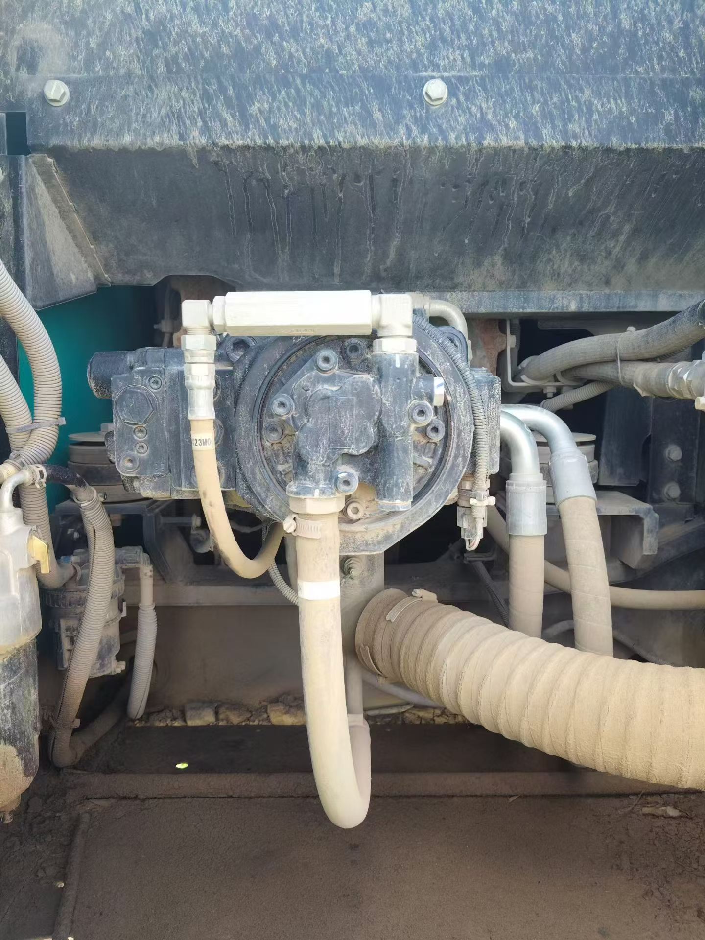 Buy Kobelco SK200-10 Used Excavator / 8