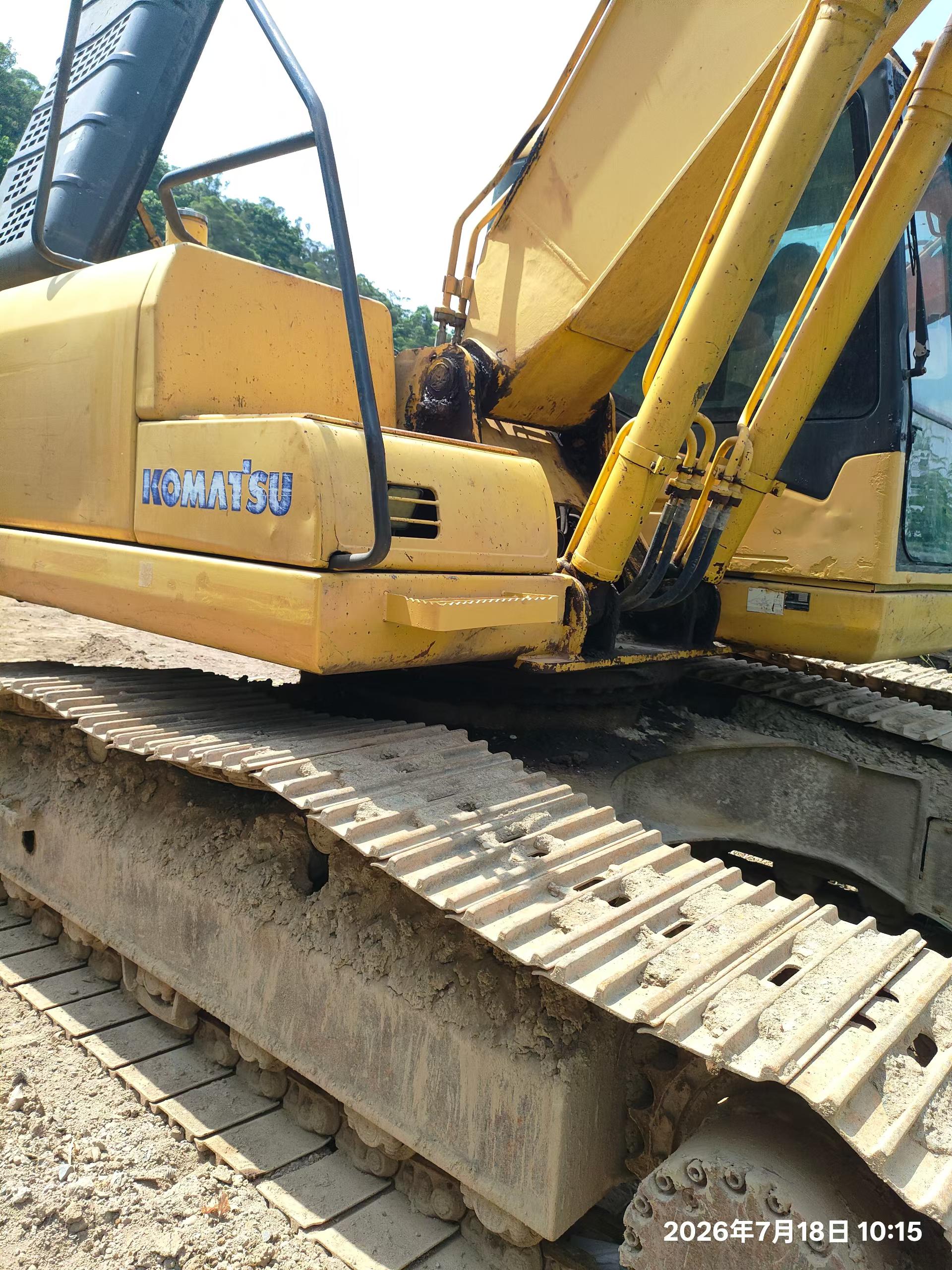 Buy Komatsu PC200-7 Used Excavator / 2