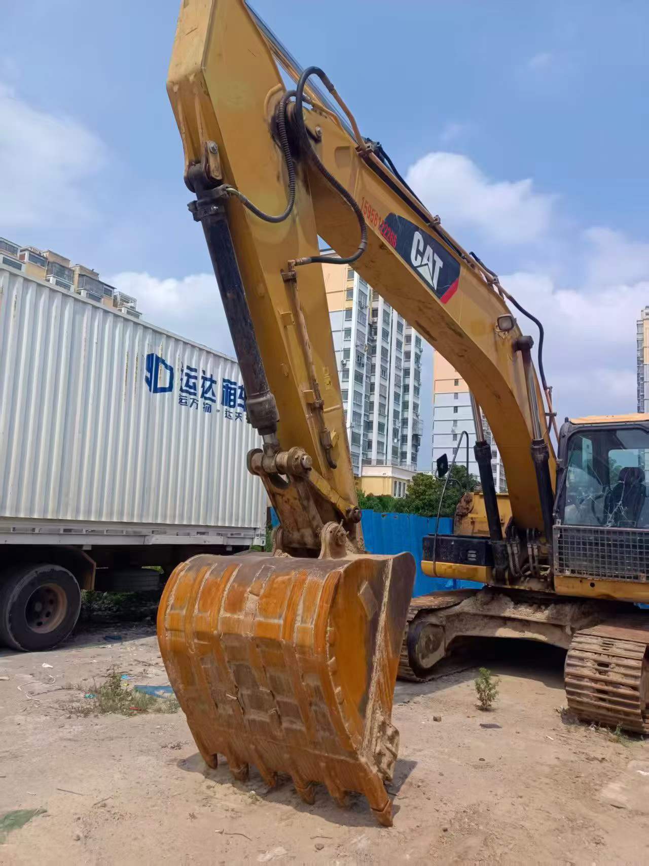Buy Caterpillar 320D Used Excavator / 4