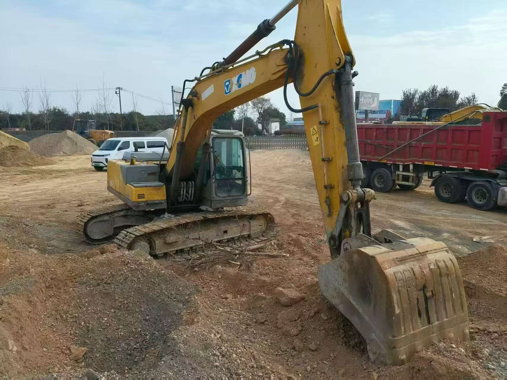 Buy XCMG XE215 Used Excavator / 4