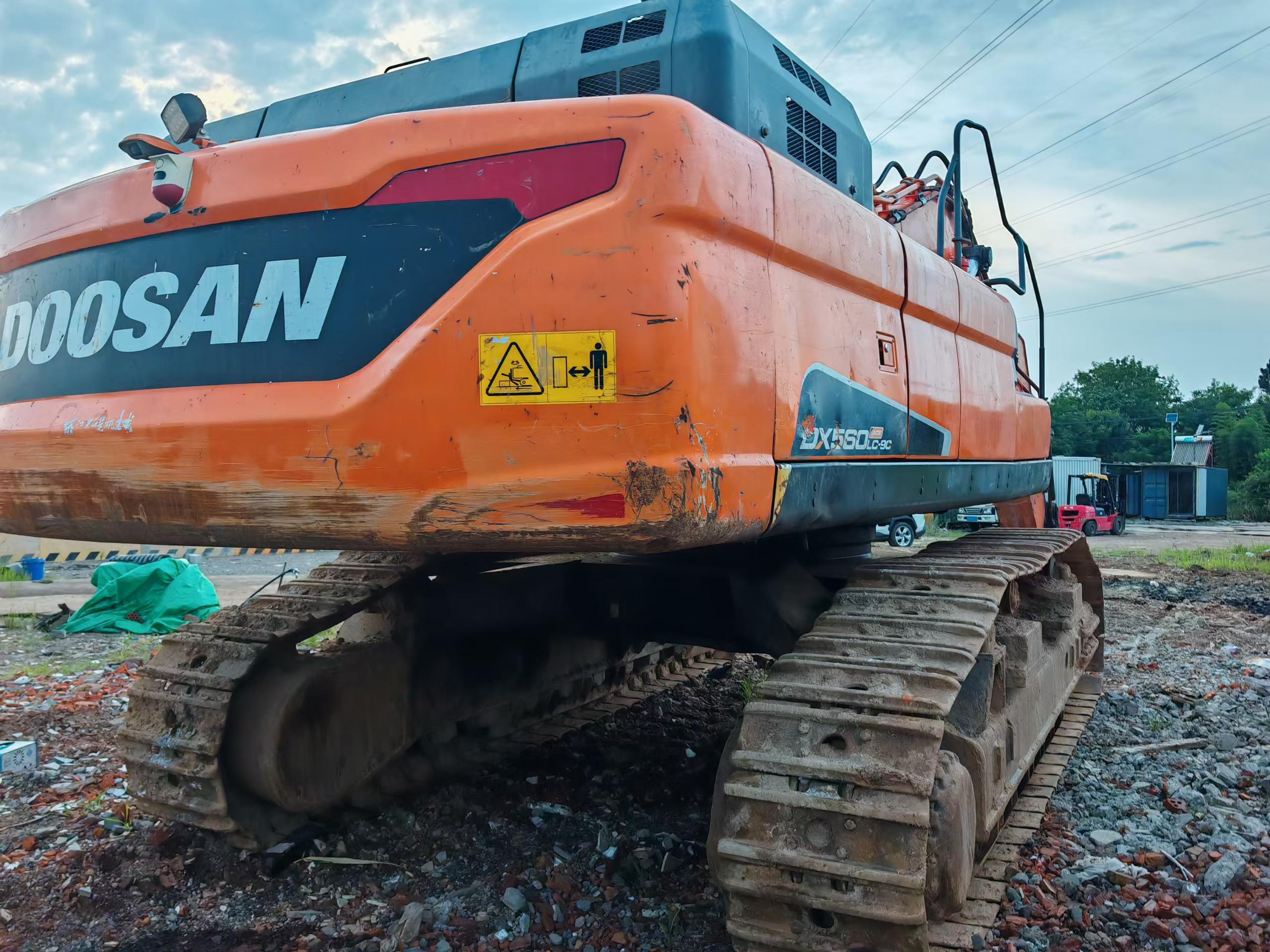 Buy Doosan DX560LC-9C ACE Used Excavator / 6