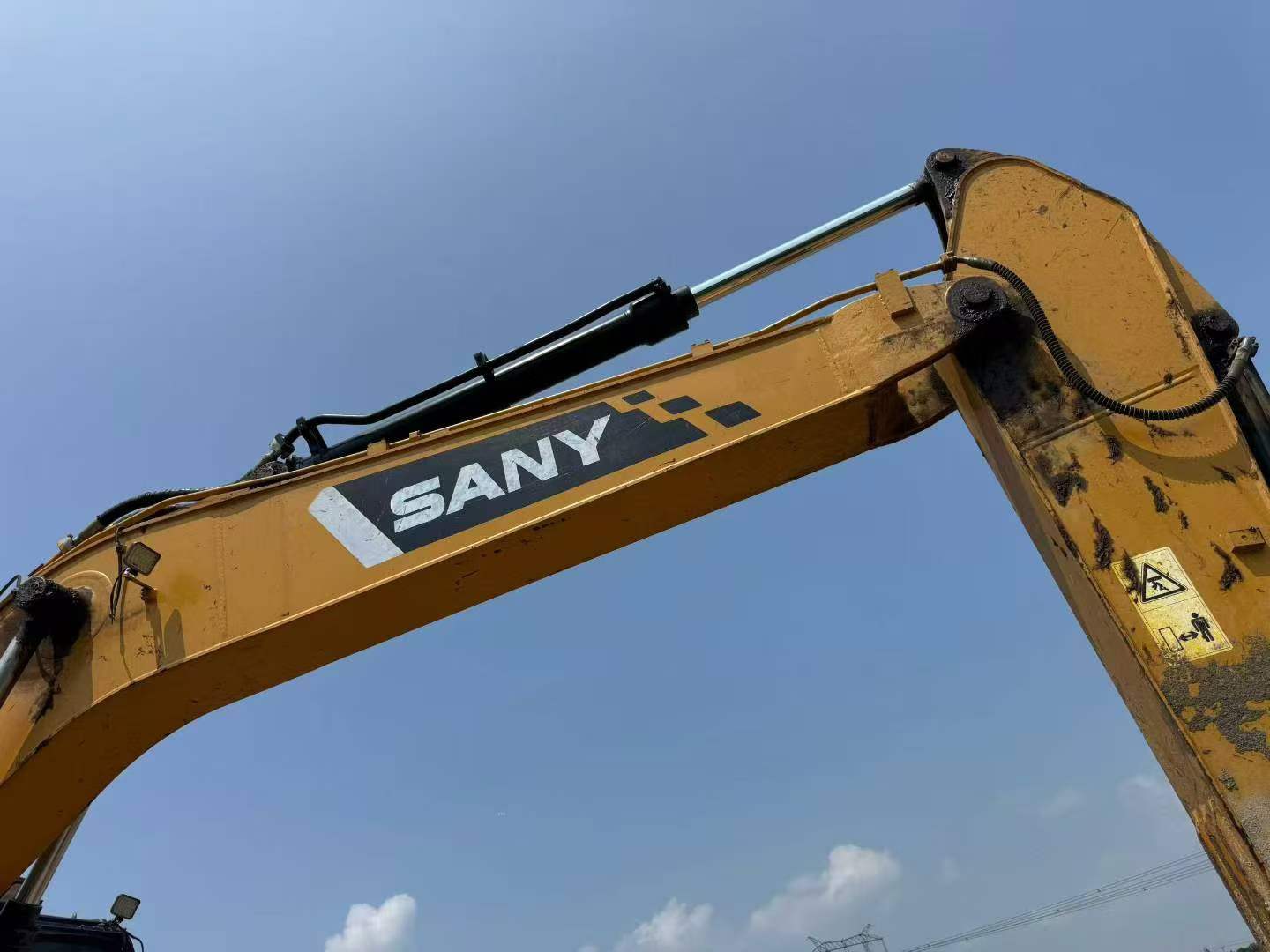 Buy Sany SY205C Used Excavator / 8
