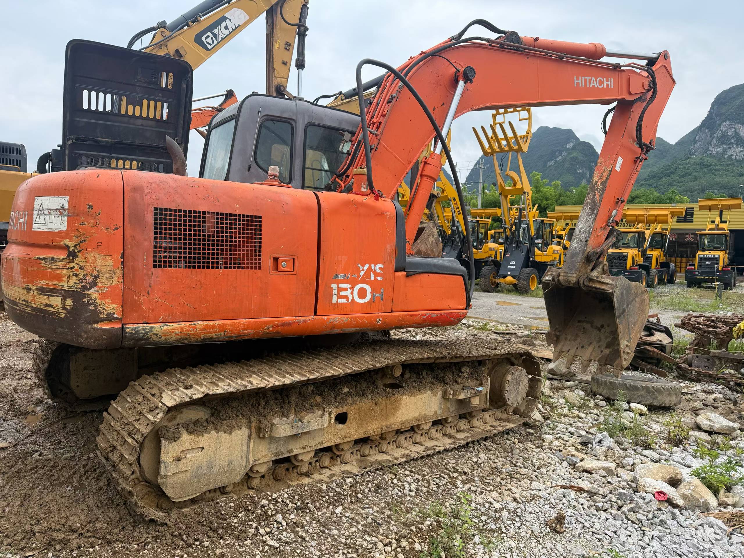 Buy Hitachi EX130 Used Excavator / 3