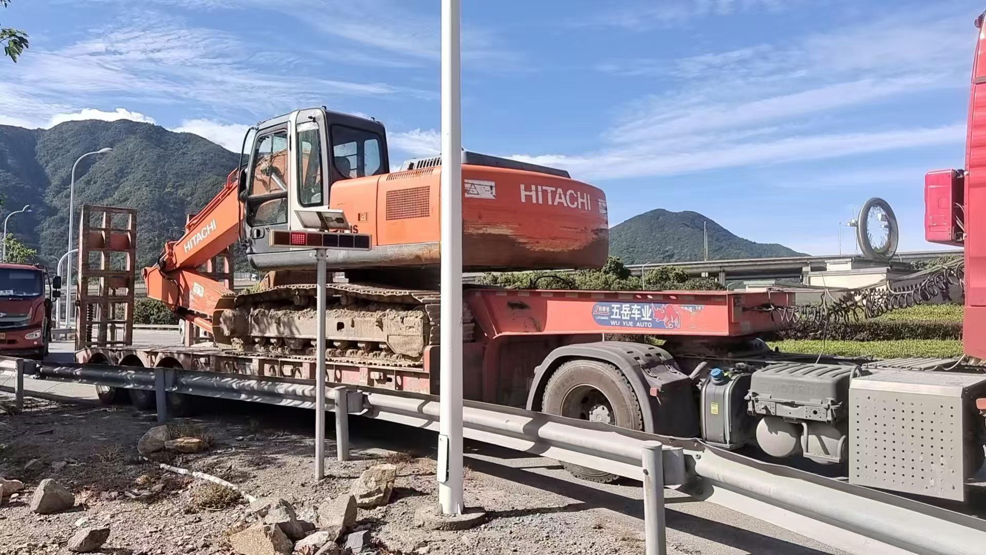 Buy Hitachi EX200 Used Excavator / 3
