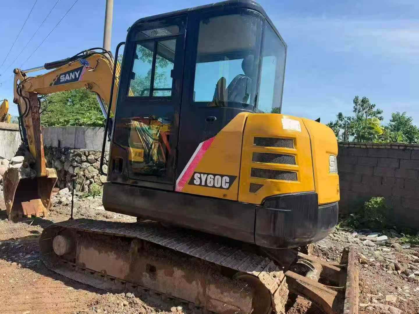 شراء حفارة Sany SY55 مستعملة / 2