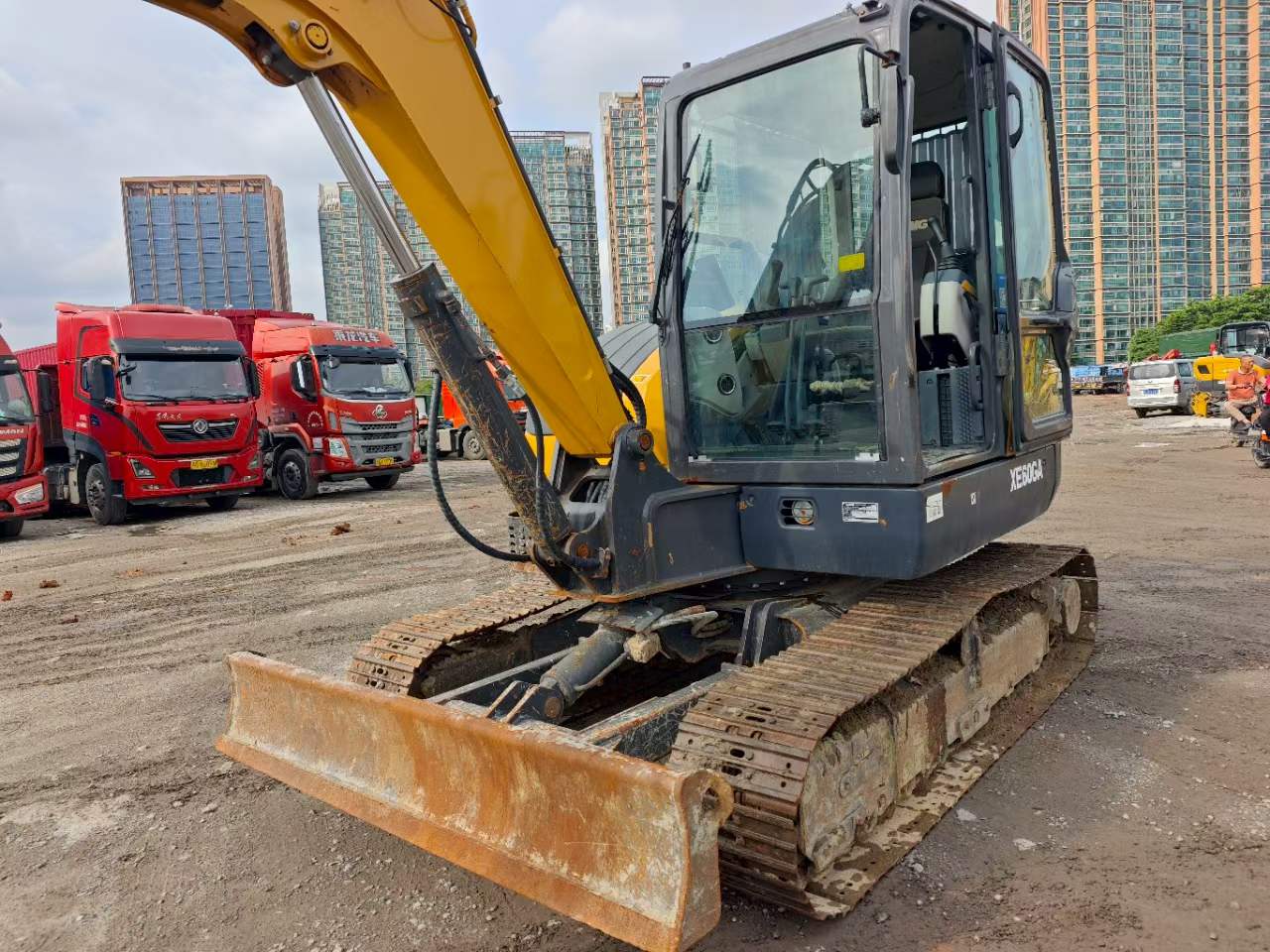 Buy XCMG XE60G Used Excavator / 3