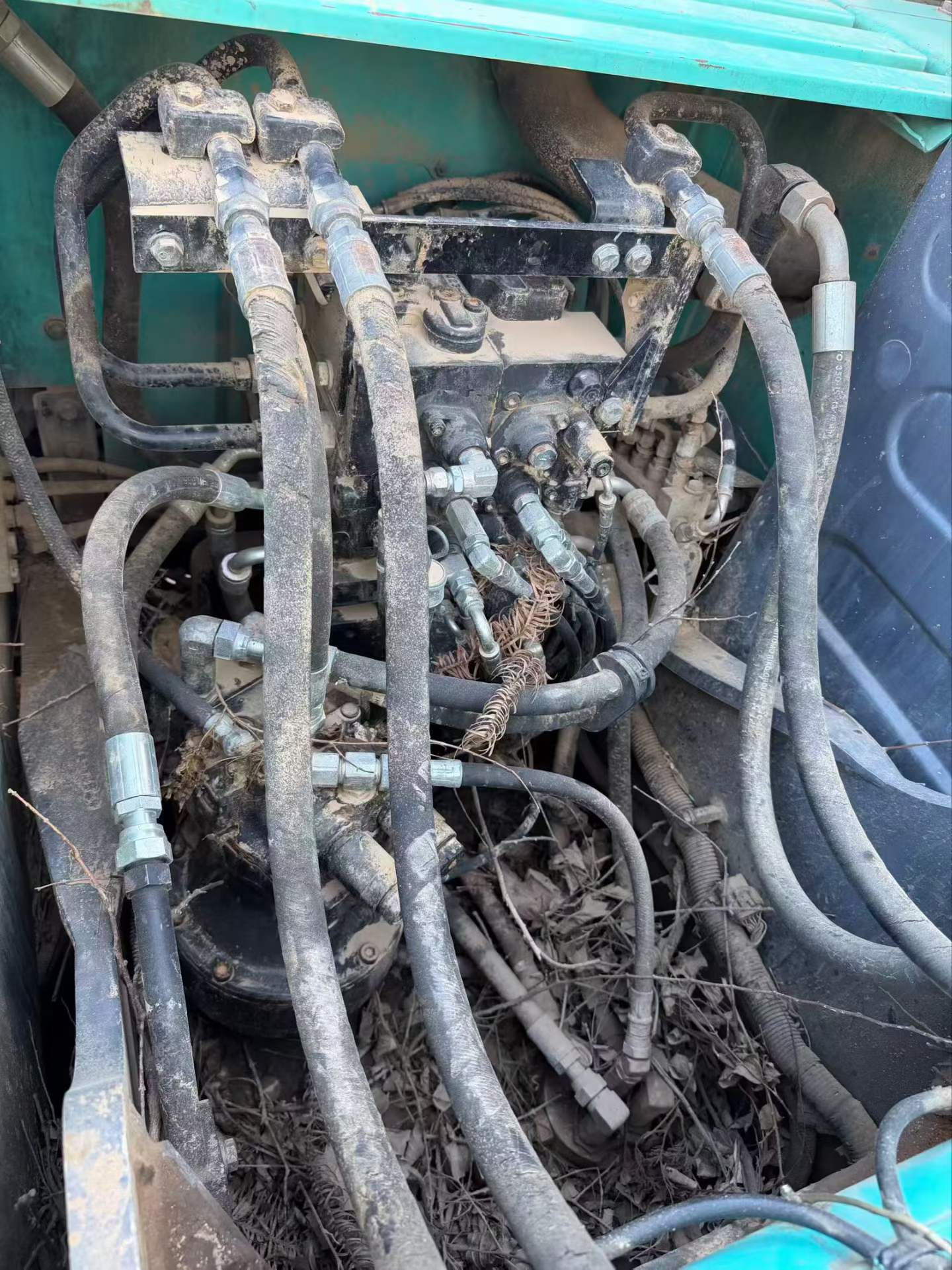 Buy Kobelco SK140 Used Excavator / 8