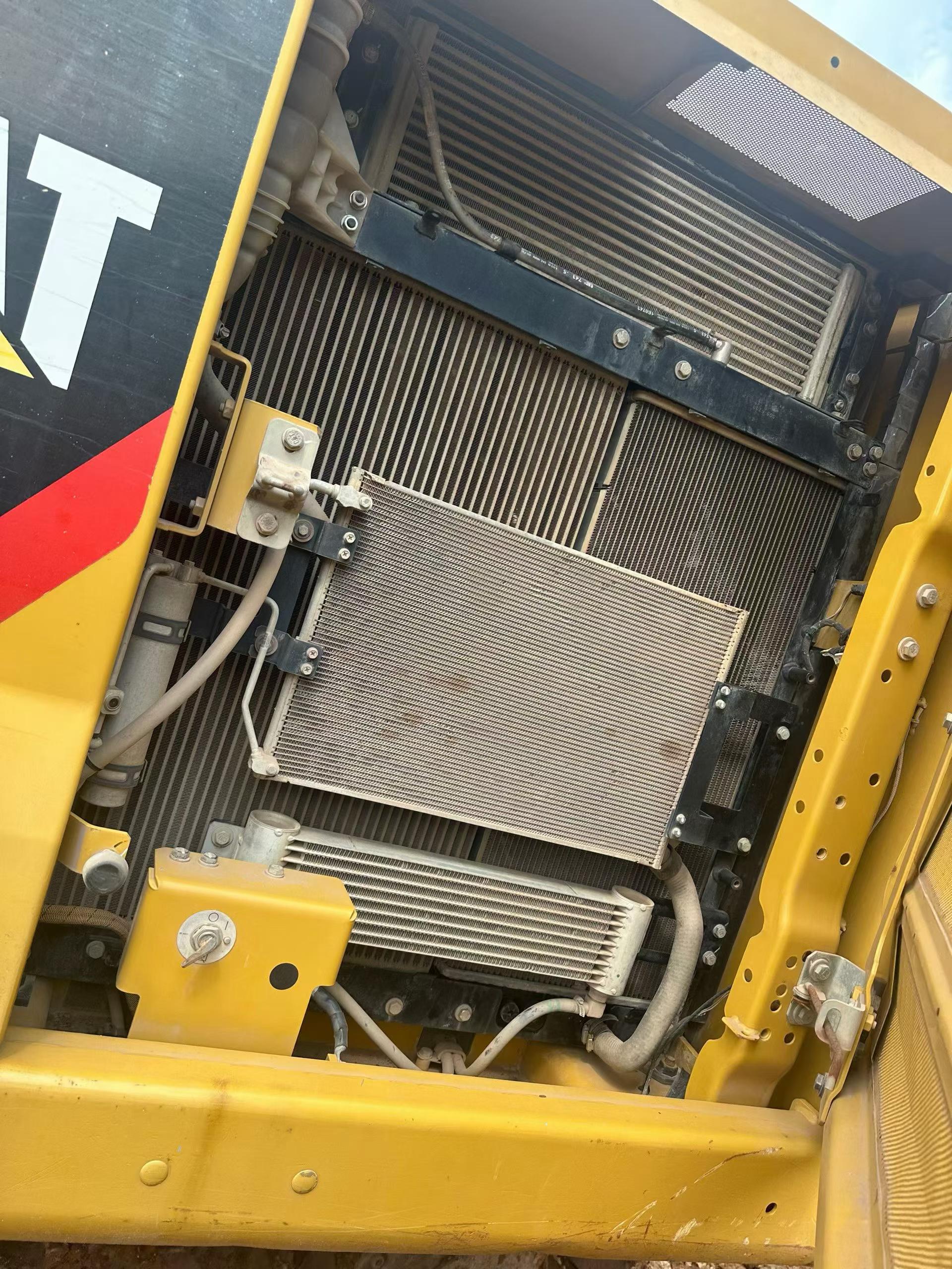Buy Caterpillar 320A Used Excavator / 5