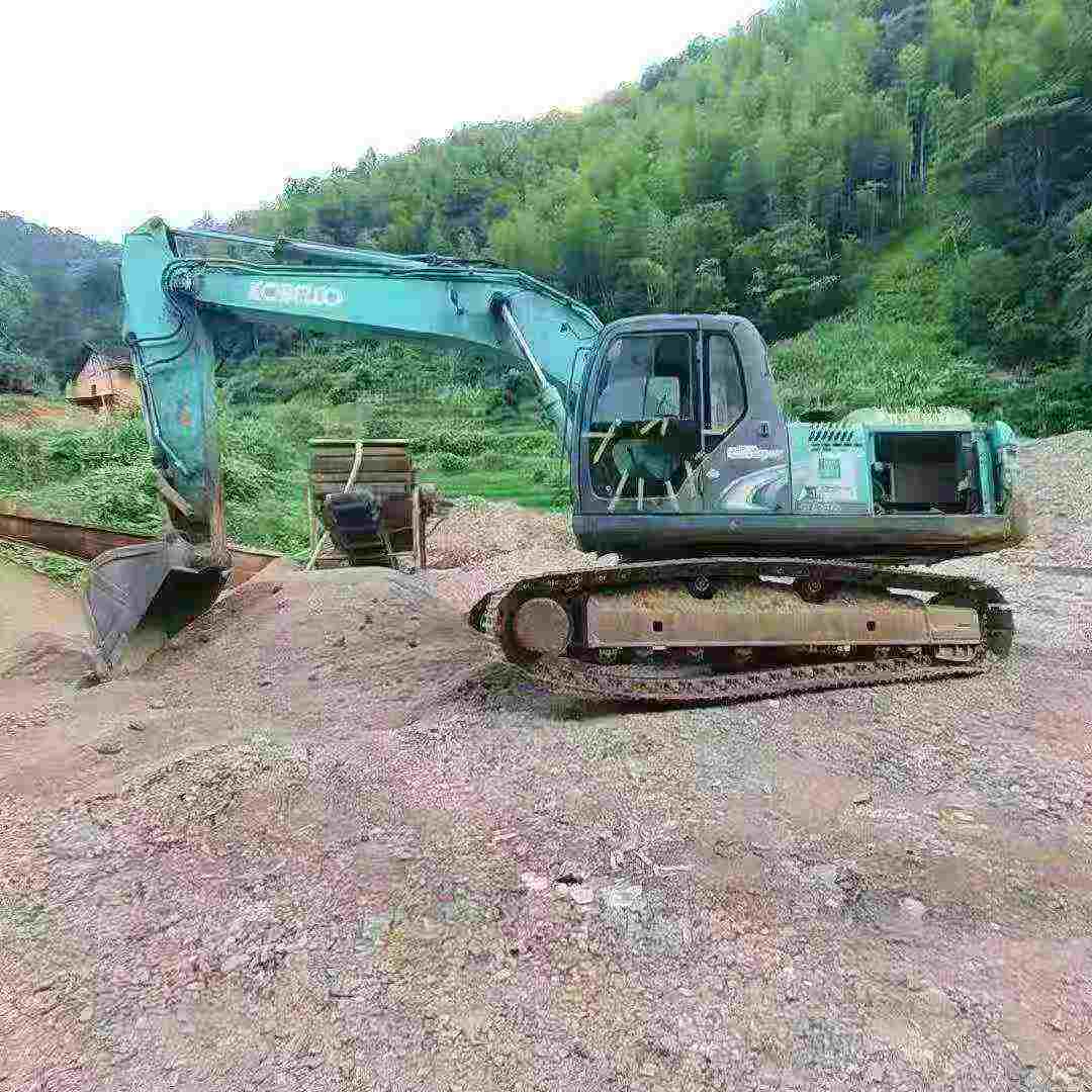 Buy Kobelco SK210 Used Excavator / 4