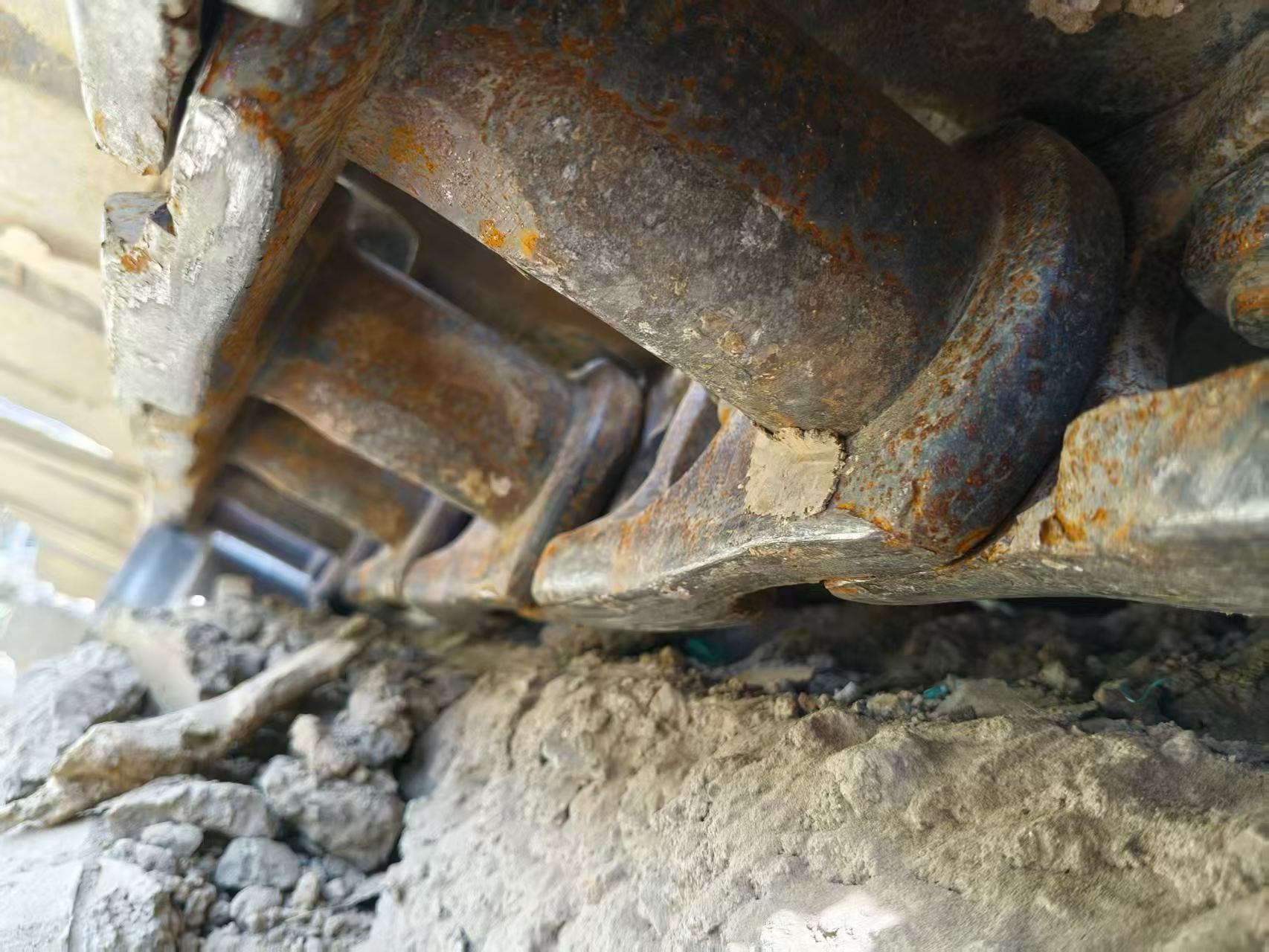 Buy Hitachi ZX200-6 Used Excavator / 4