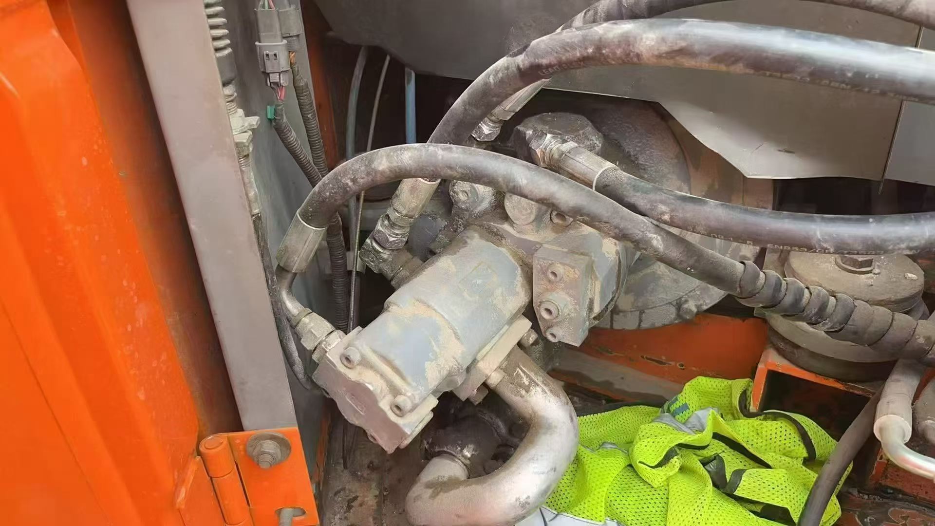 Buy Hitachi ZX60 Used Excavator / 8