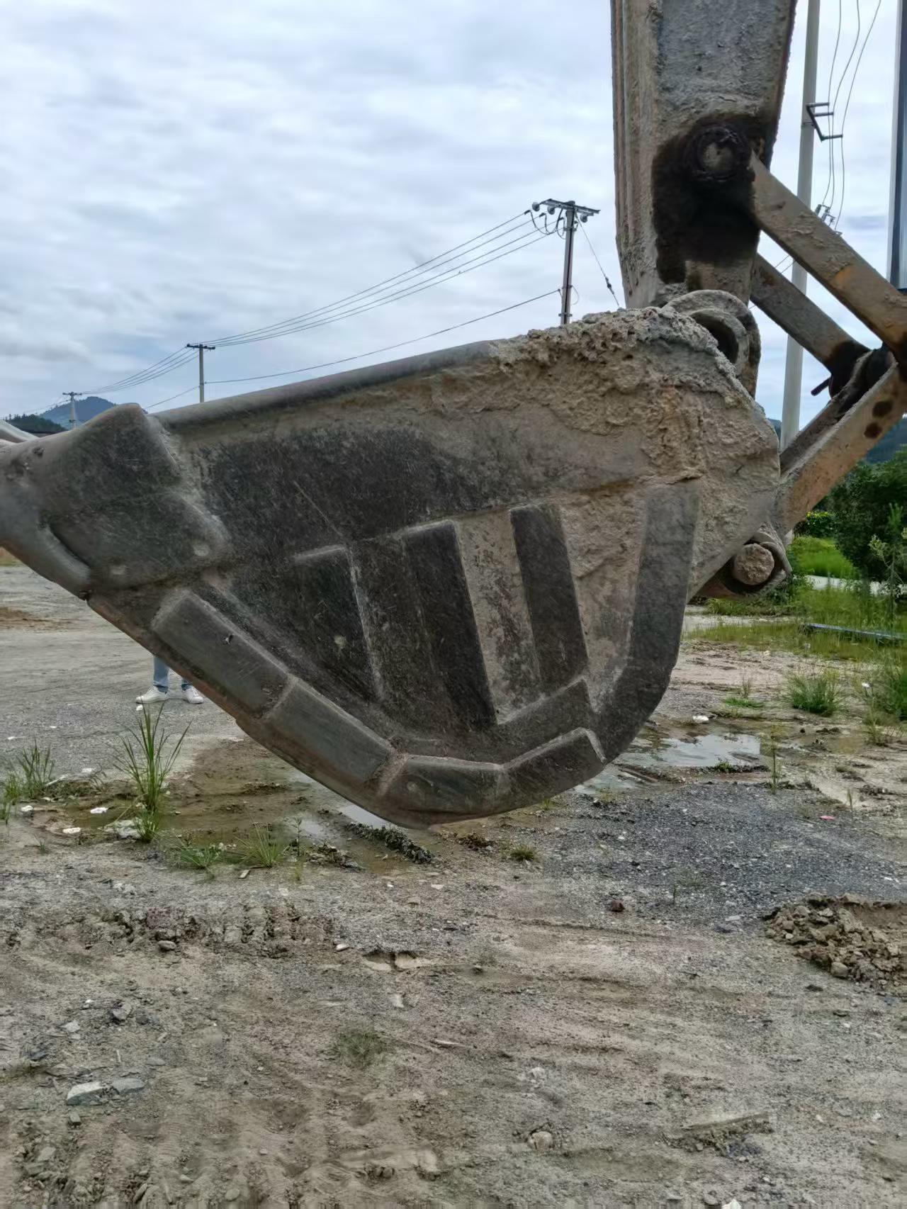 Buy Komatsu PC210-8 Used Excavator / 3 Buy Komatsu PC210-8 Used Excavator / 3