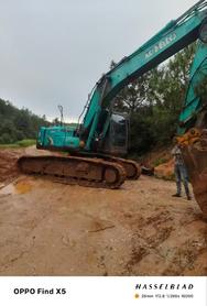 Buy Kobelco SK210-6 Used Excavator / 4 Buy Kobelco SK210-6 Used Excavator / 4