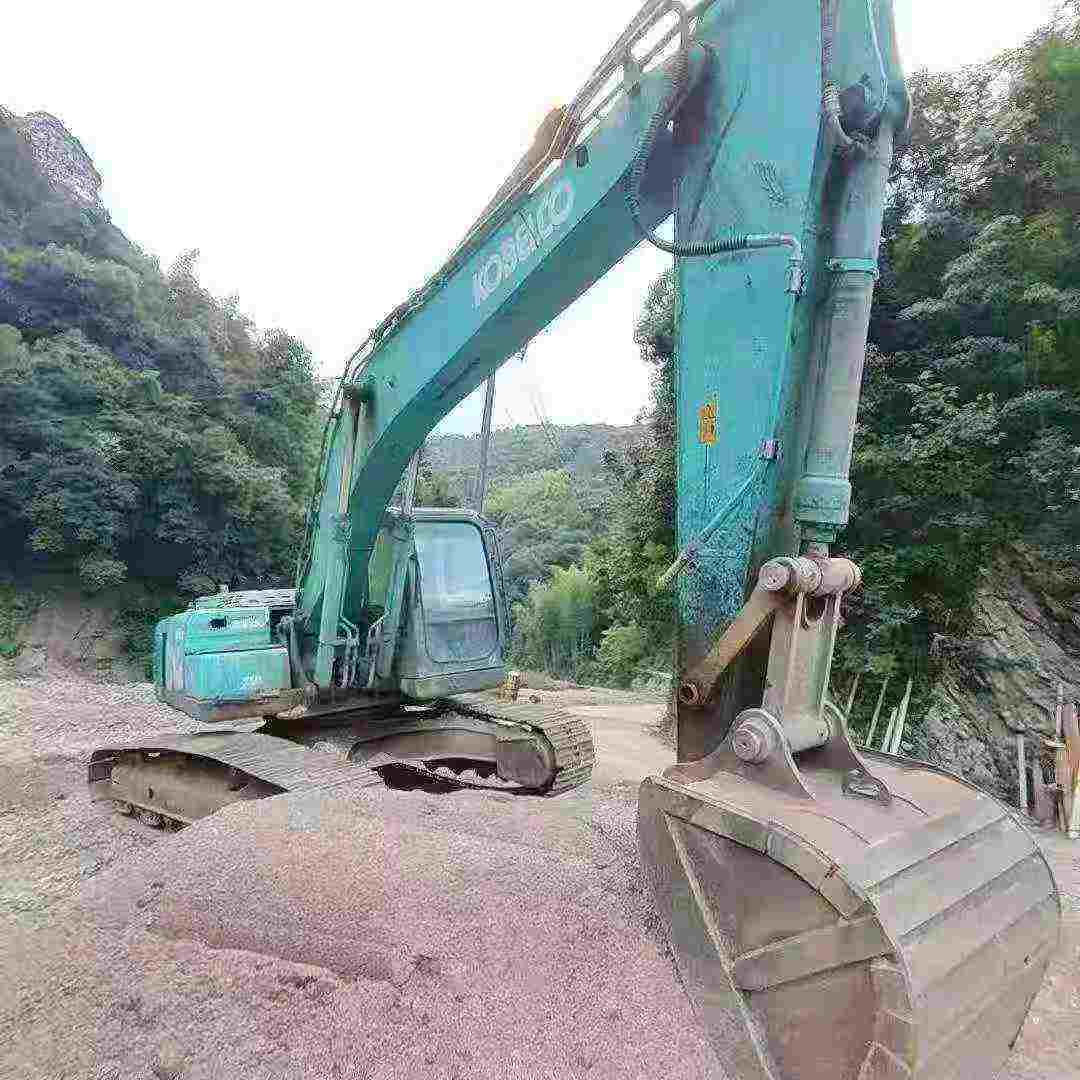 Buy Kobelco SK210 Used Excavator / 5