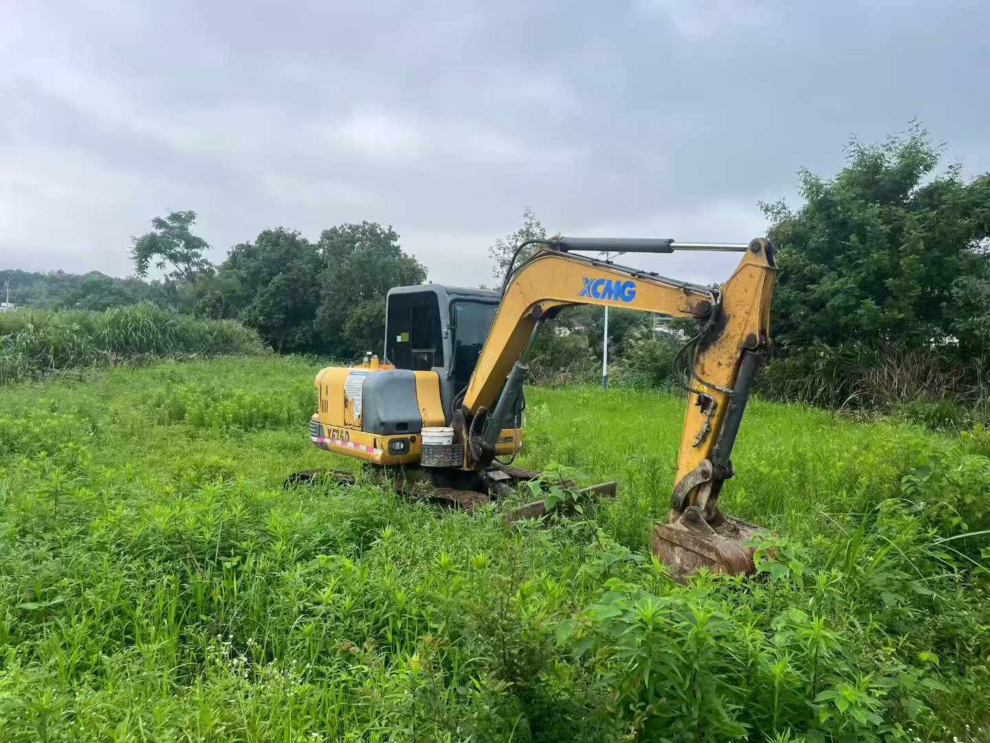 Buy XCMG XE55D Used Excavator / 3