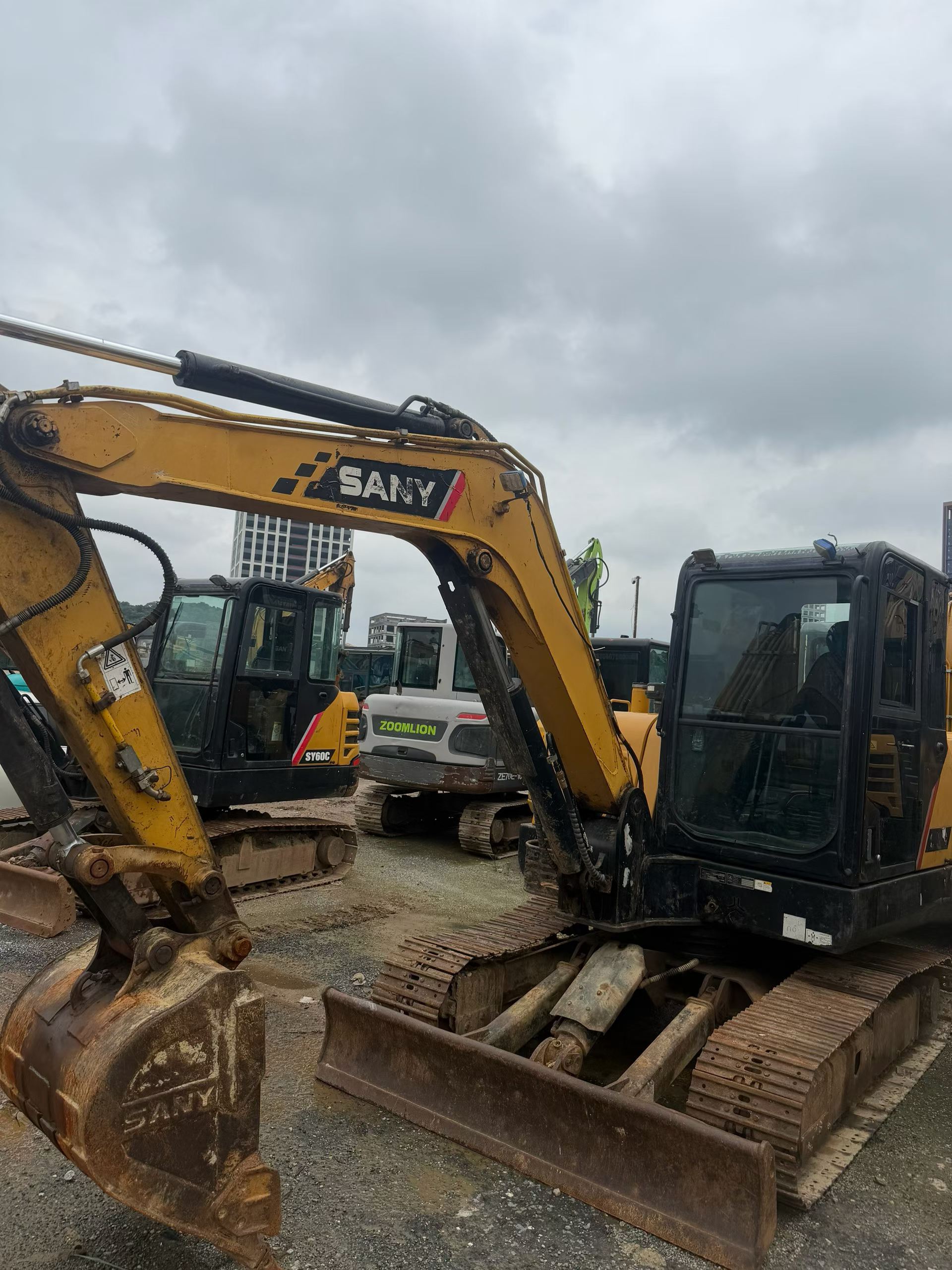 Buy Sany SY60 Used Excavator / 2
