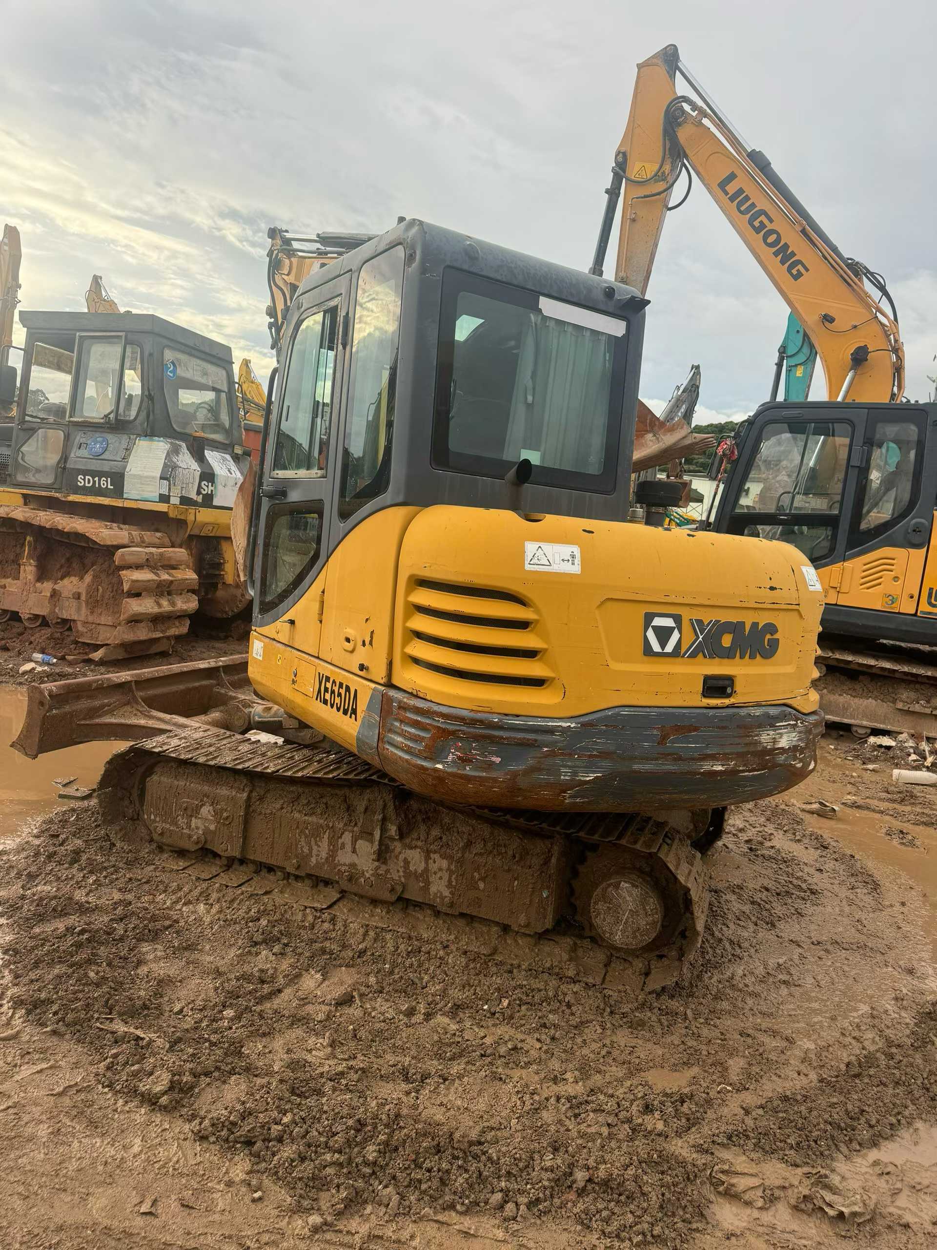 Buy XCMG XE60 Used Excavator / 2