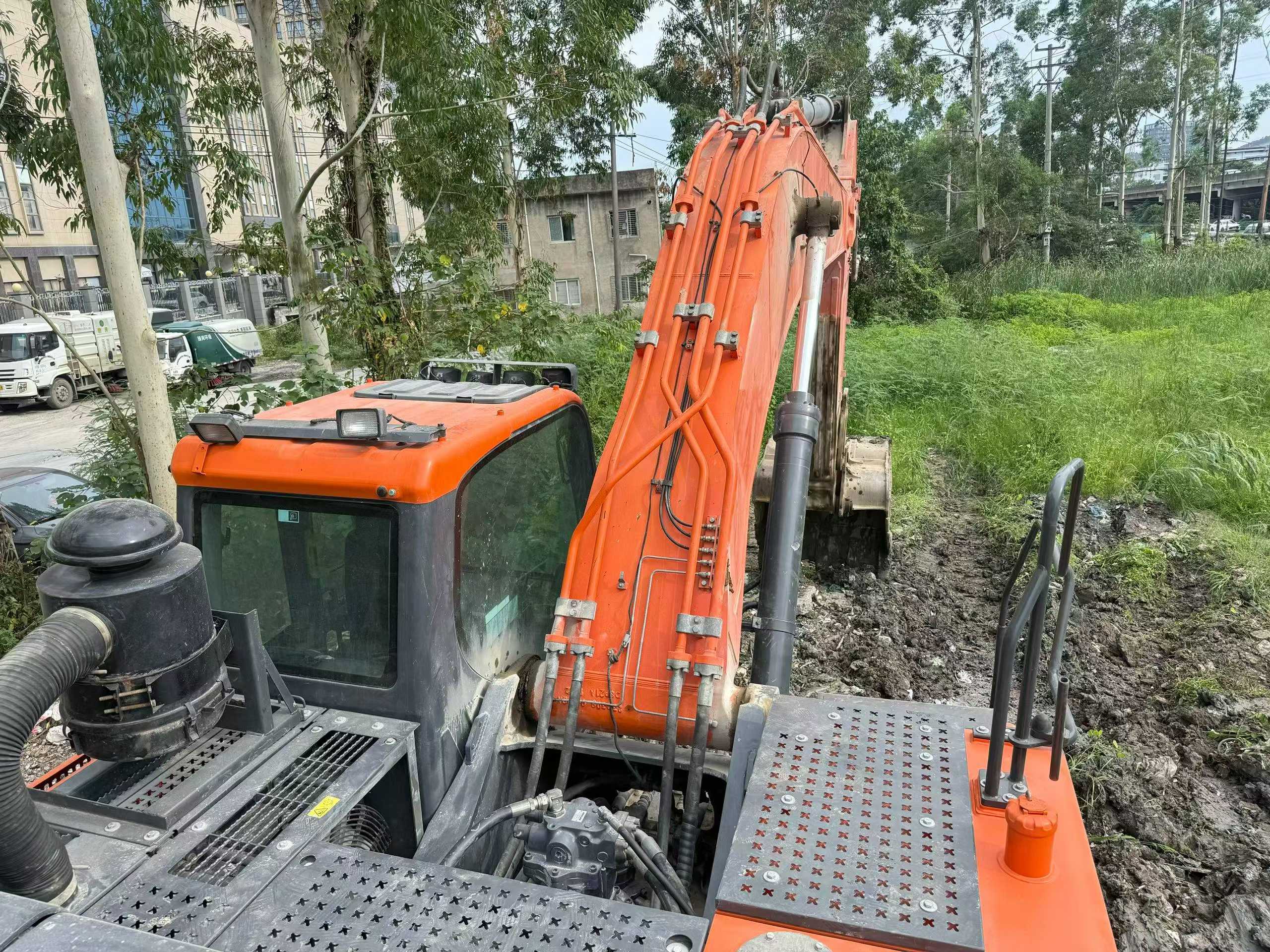 Compre Excavadora Doosan DX380 Usada / 4 Compre Excavadora Doosan DX380 Usada / 4